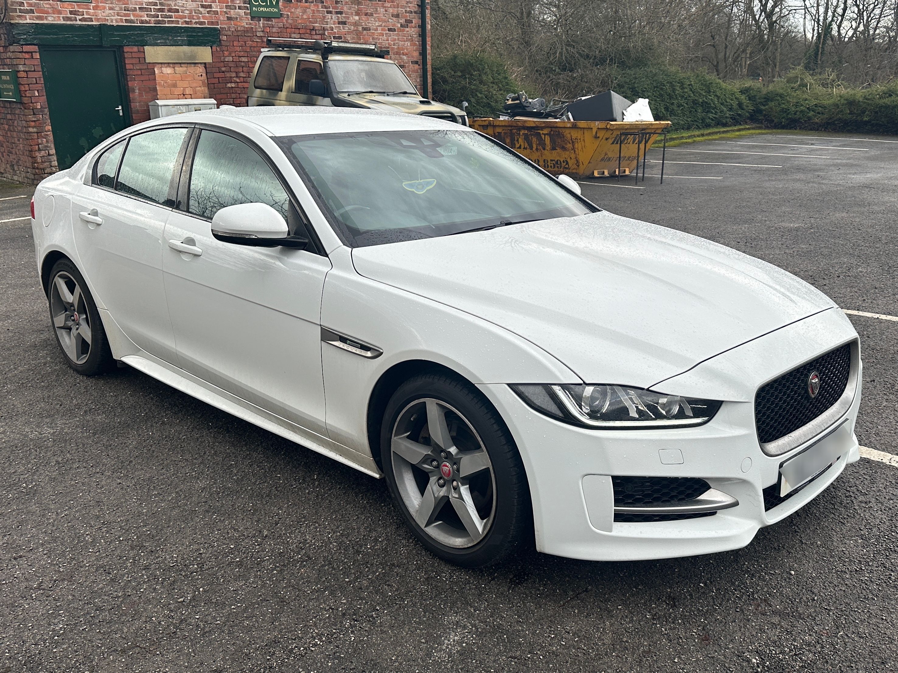Jaguar XE R-Sport D Auto