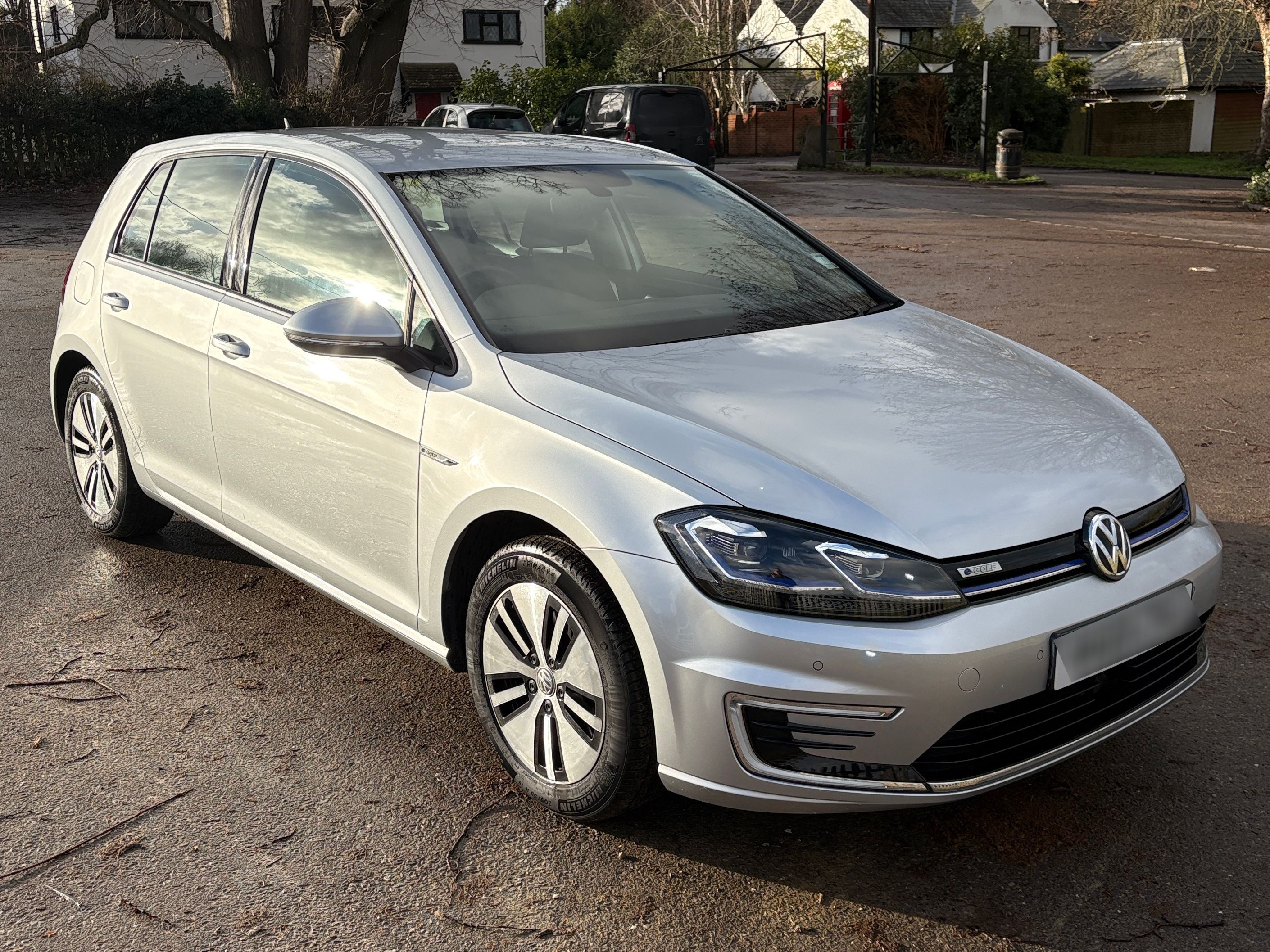Volkswagen E-GOLF