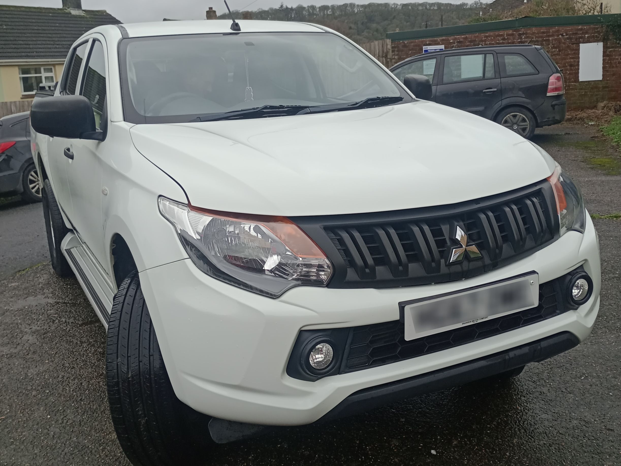 Mitsubishi L200