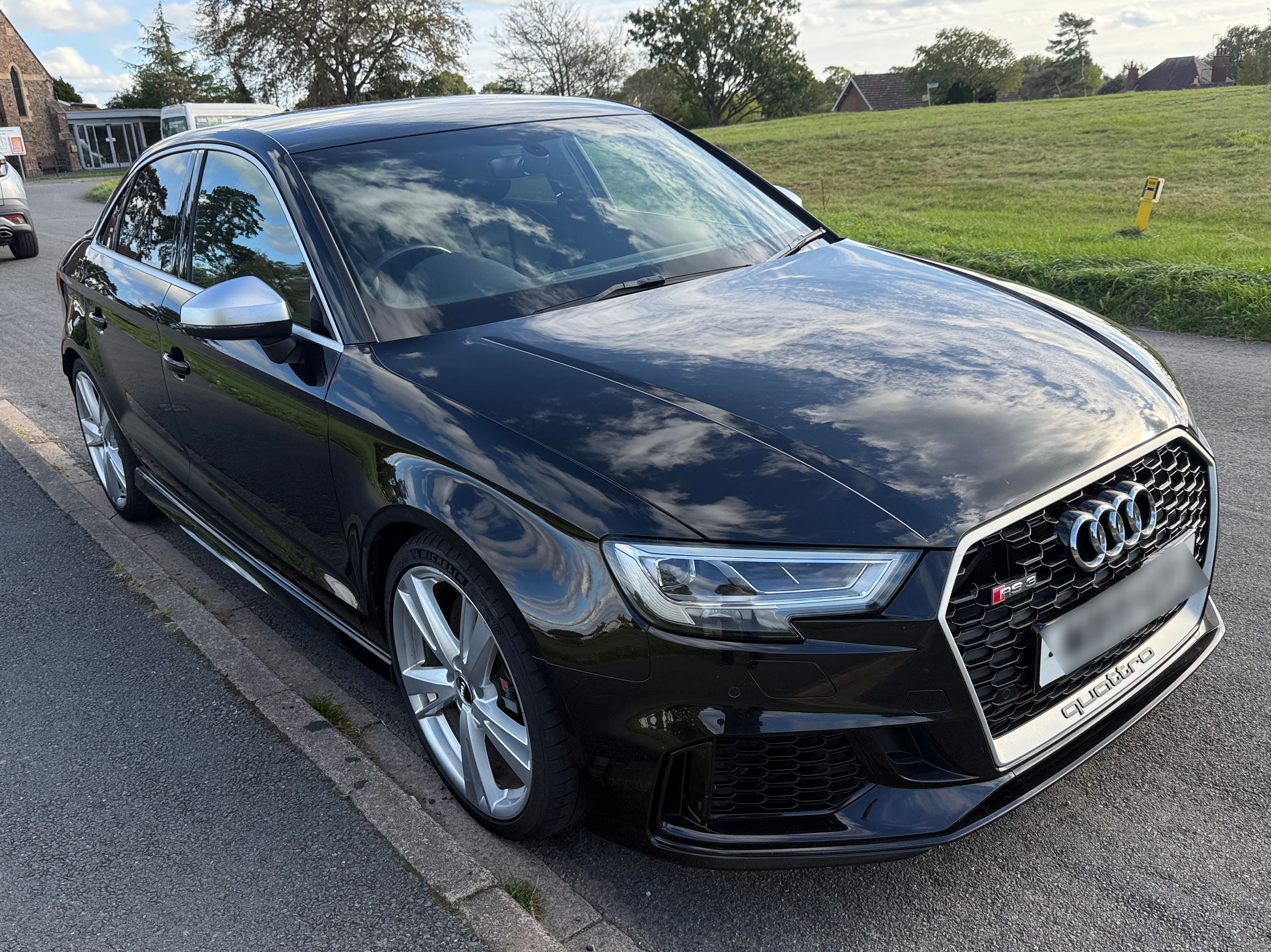Audi RS 3 TFSI Quattro S-A