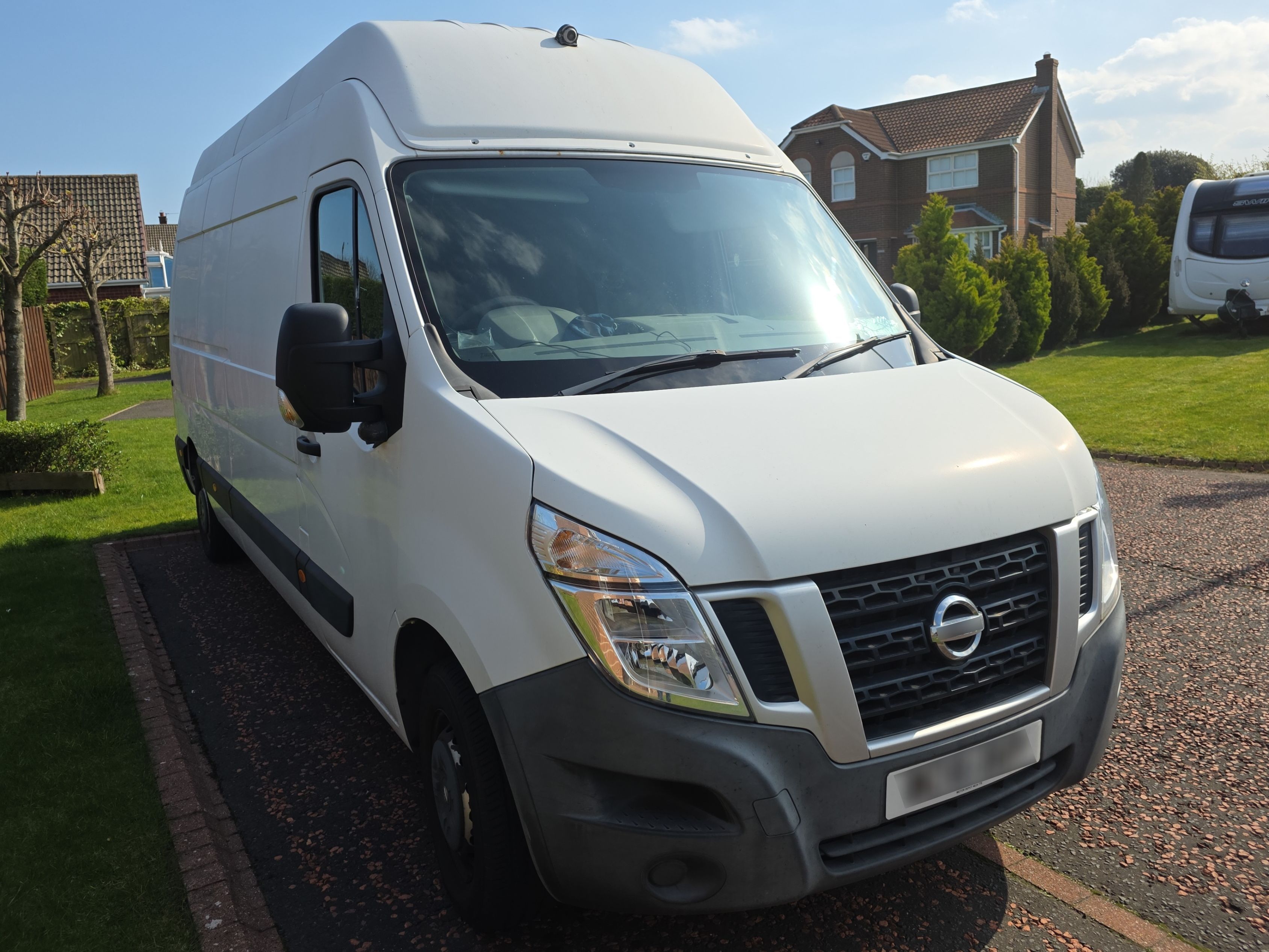 Nissan NV400