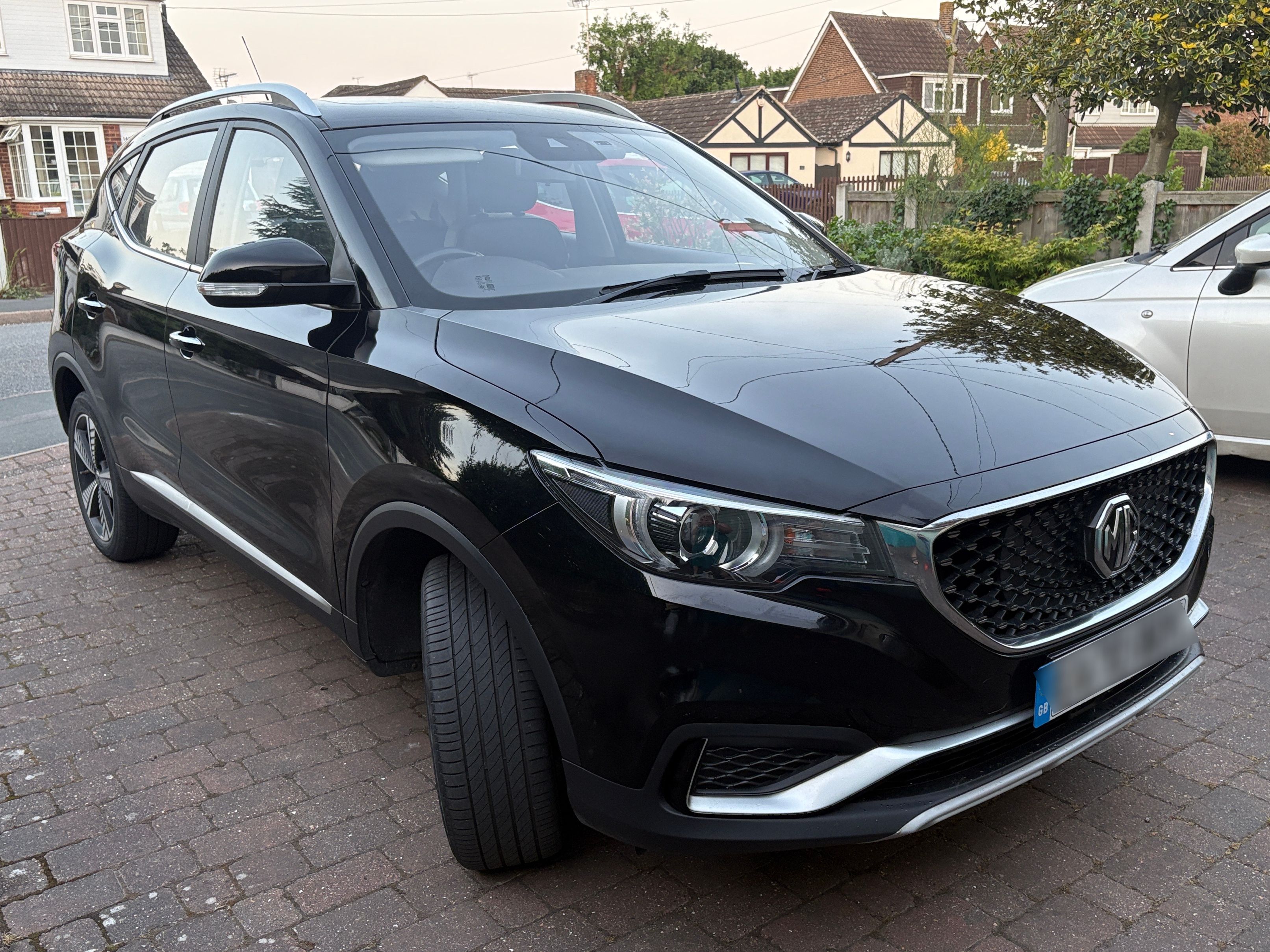 MG ZS