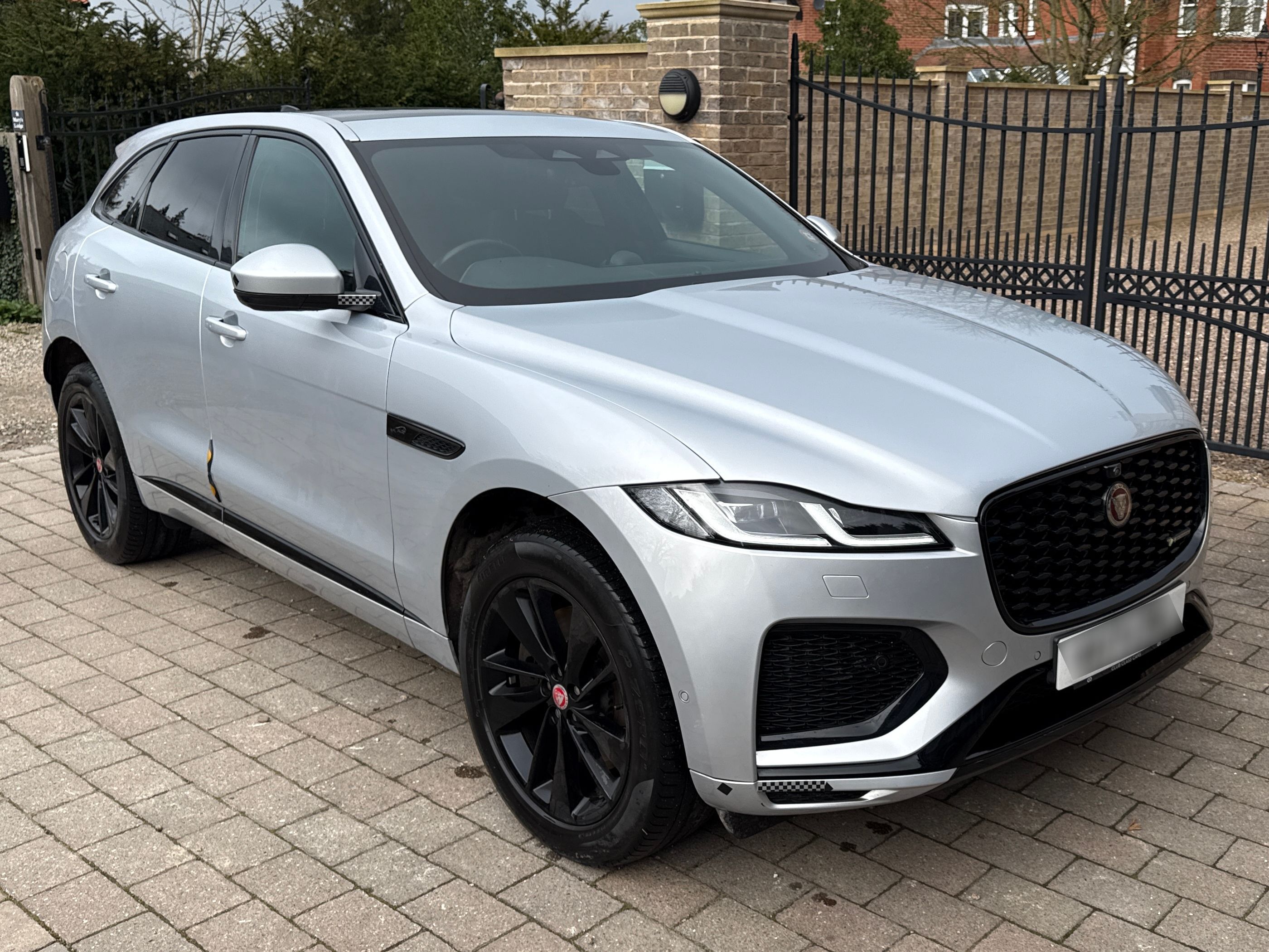 Jaguar F-PACE
