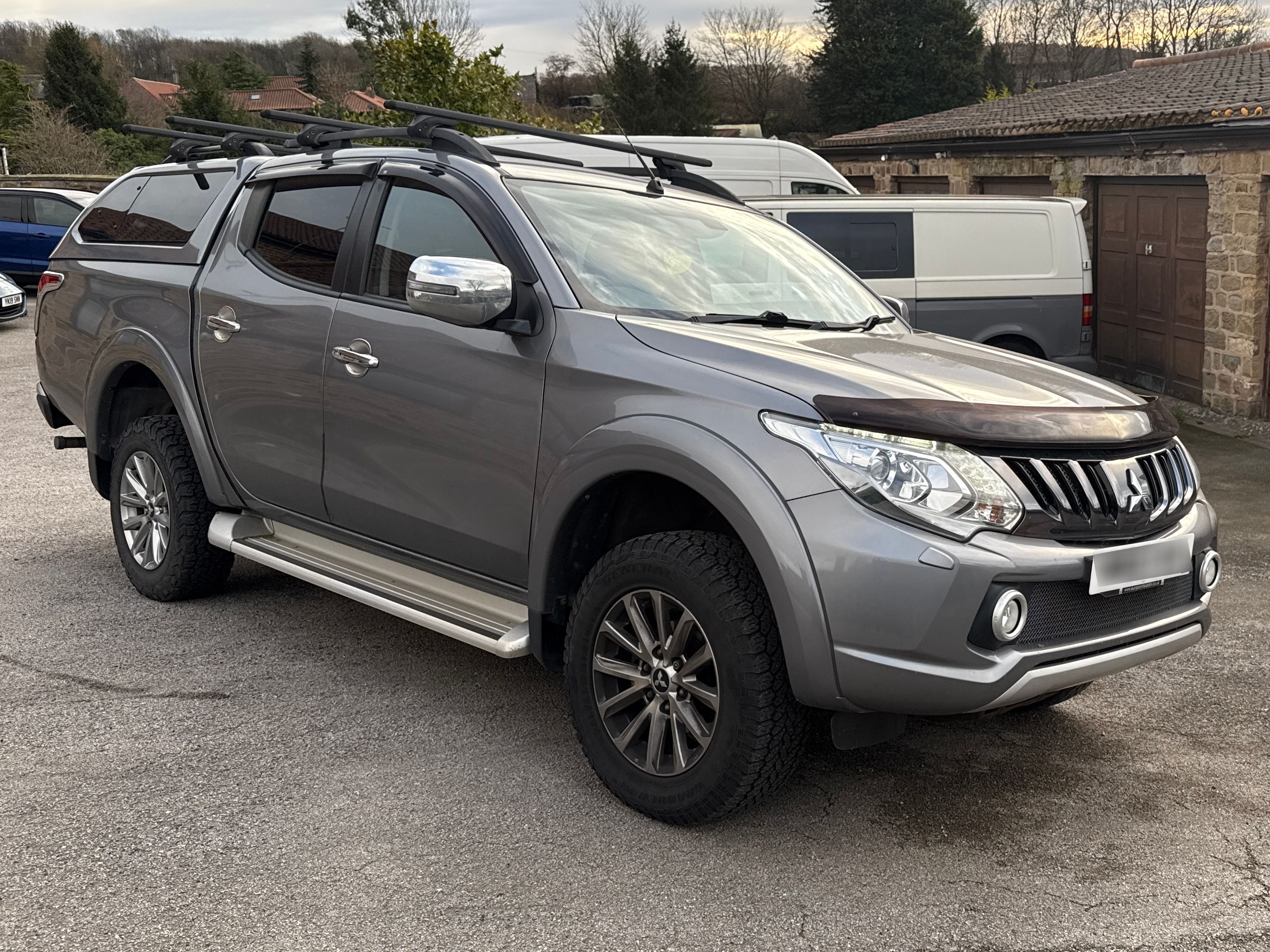Mitsubishi L200