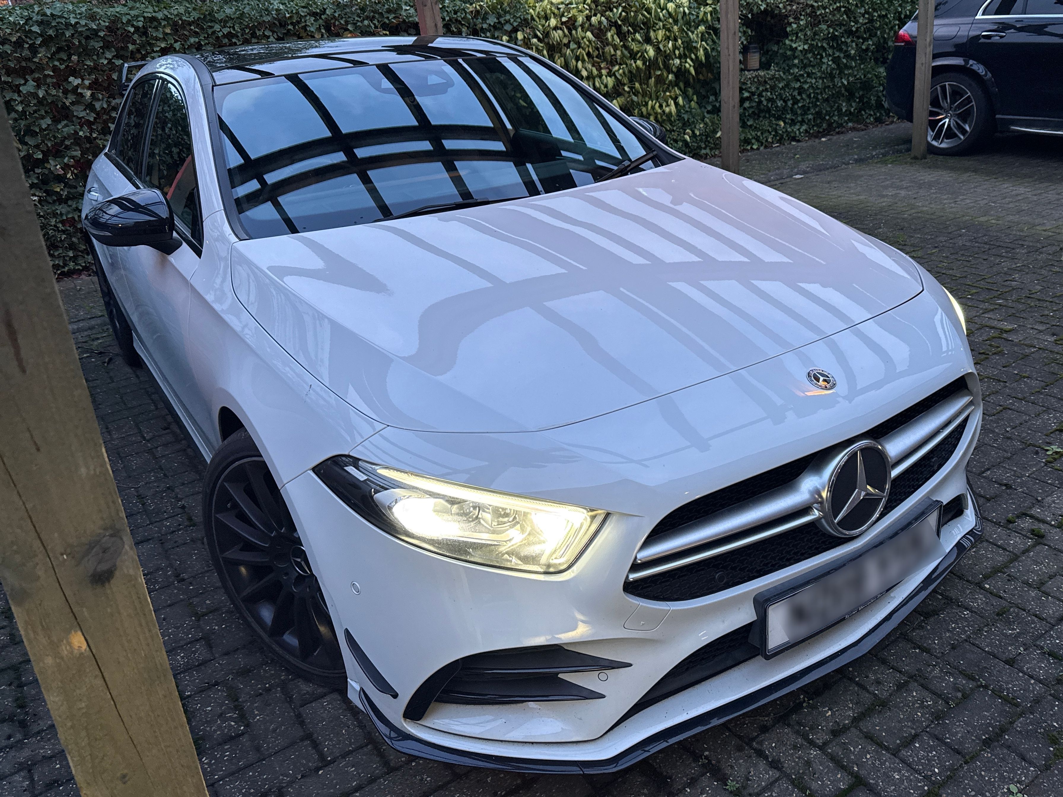 Mercedes AMG A 35 4MATIC Premium + Auto