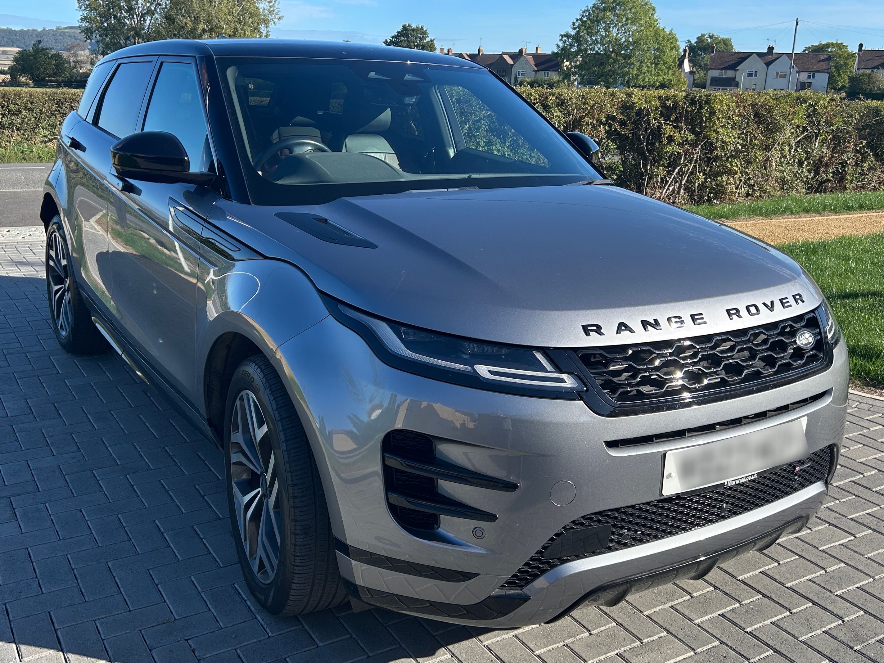 Land Rover R R Evoque R-DYNAMIC HSE D MHEV A