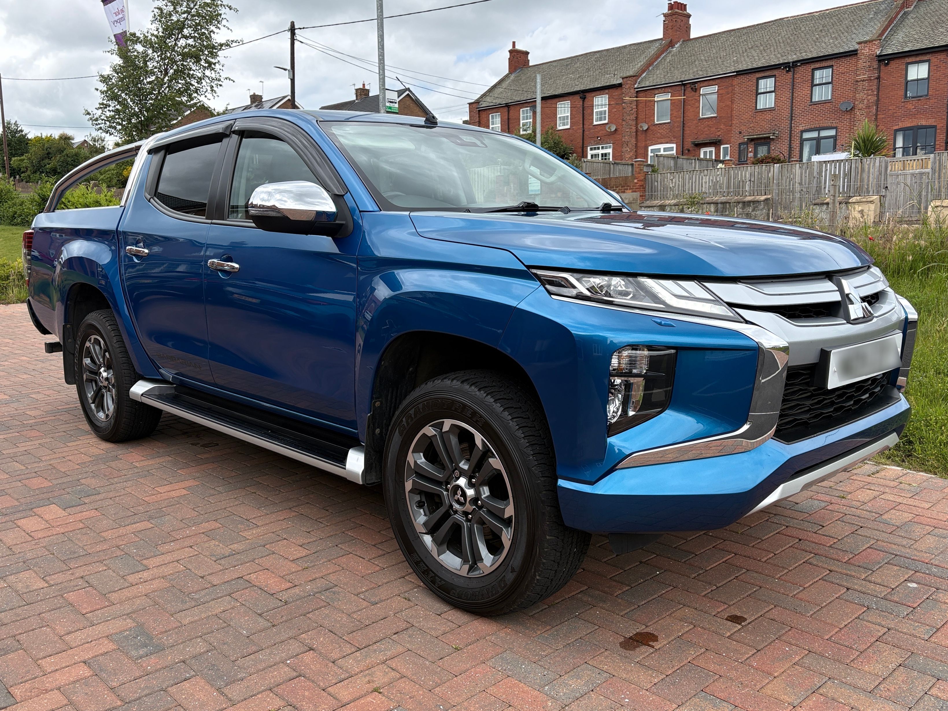 Mitsubishi L200