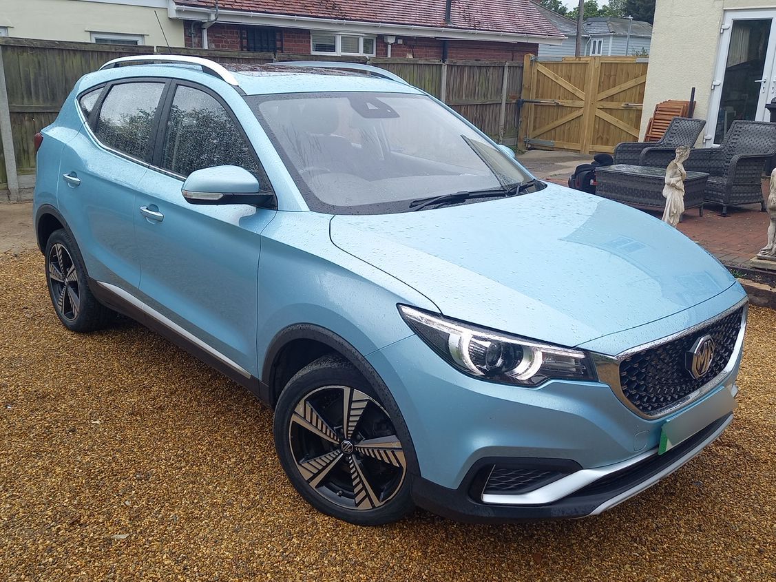 MG ZS