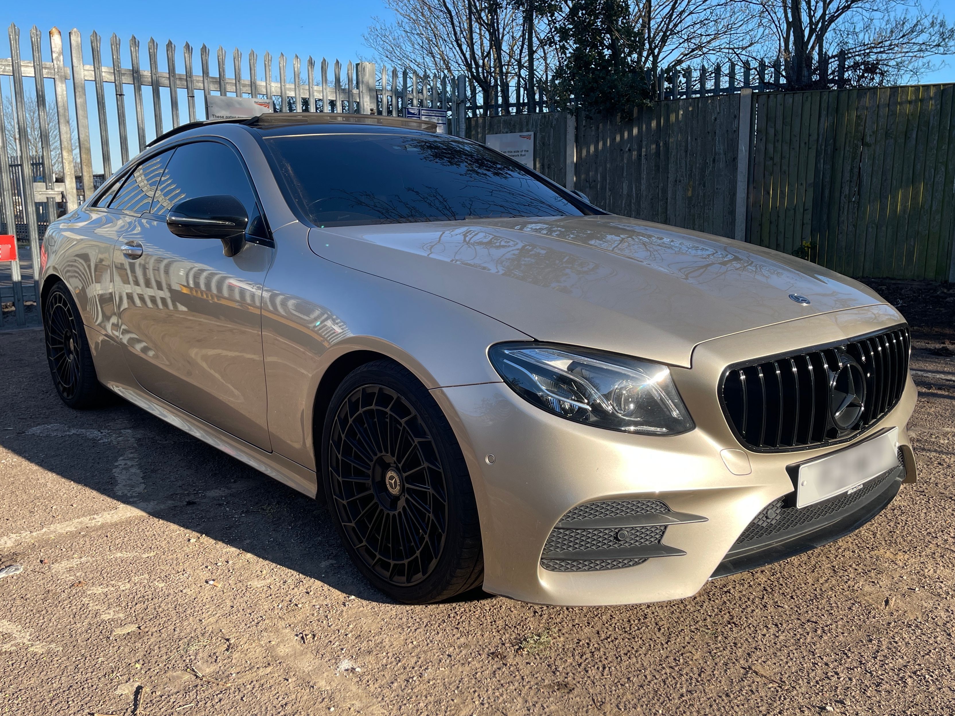 Mercedes E 220 D AMG Line PREMIUM+ Auto