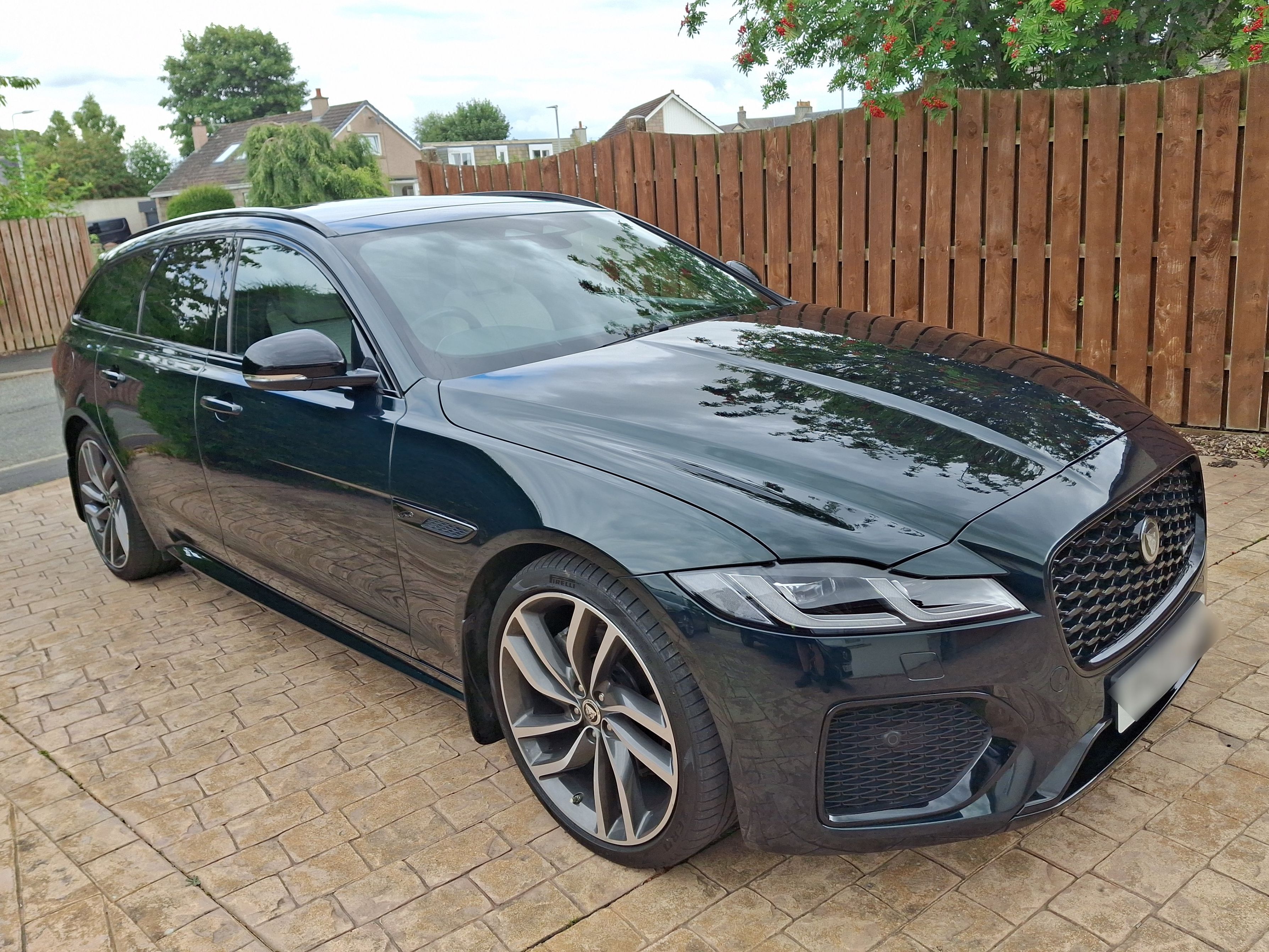 Jaguar XF Rdynamic HSE Black D MHEV A