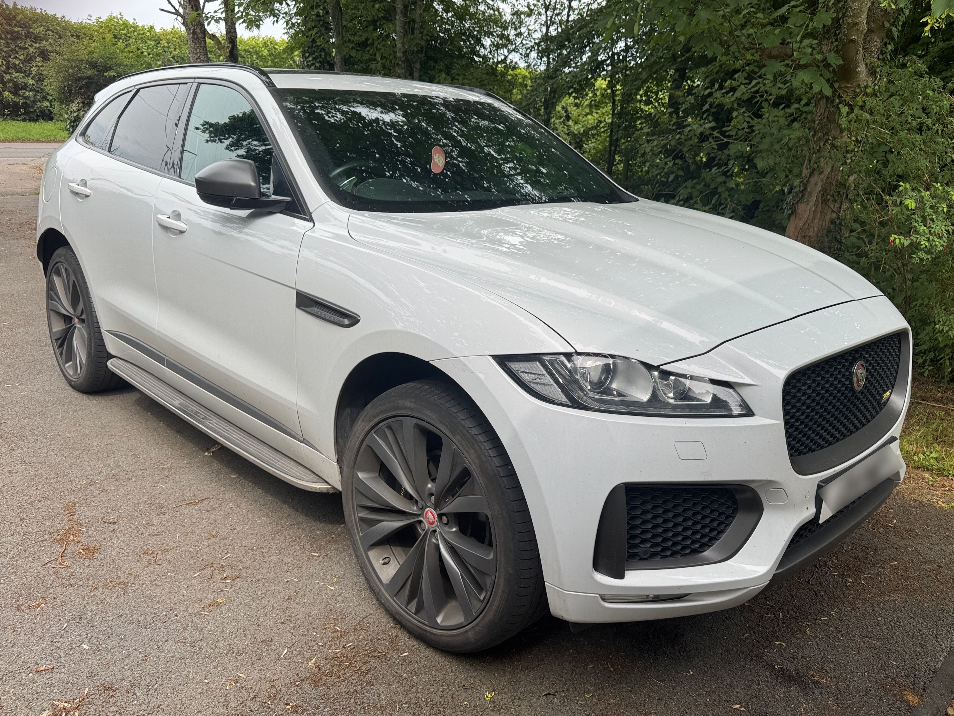 Jaguar F-PACE