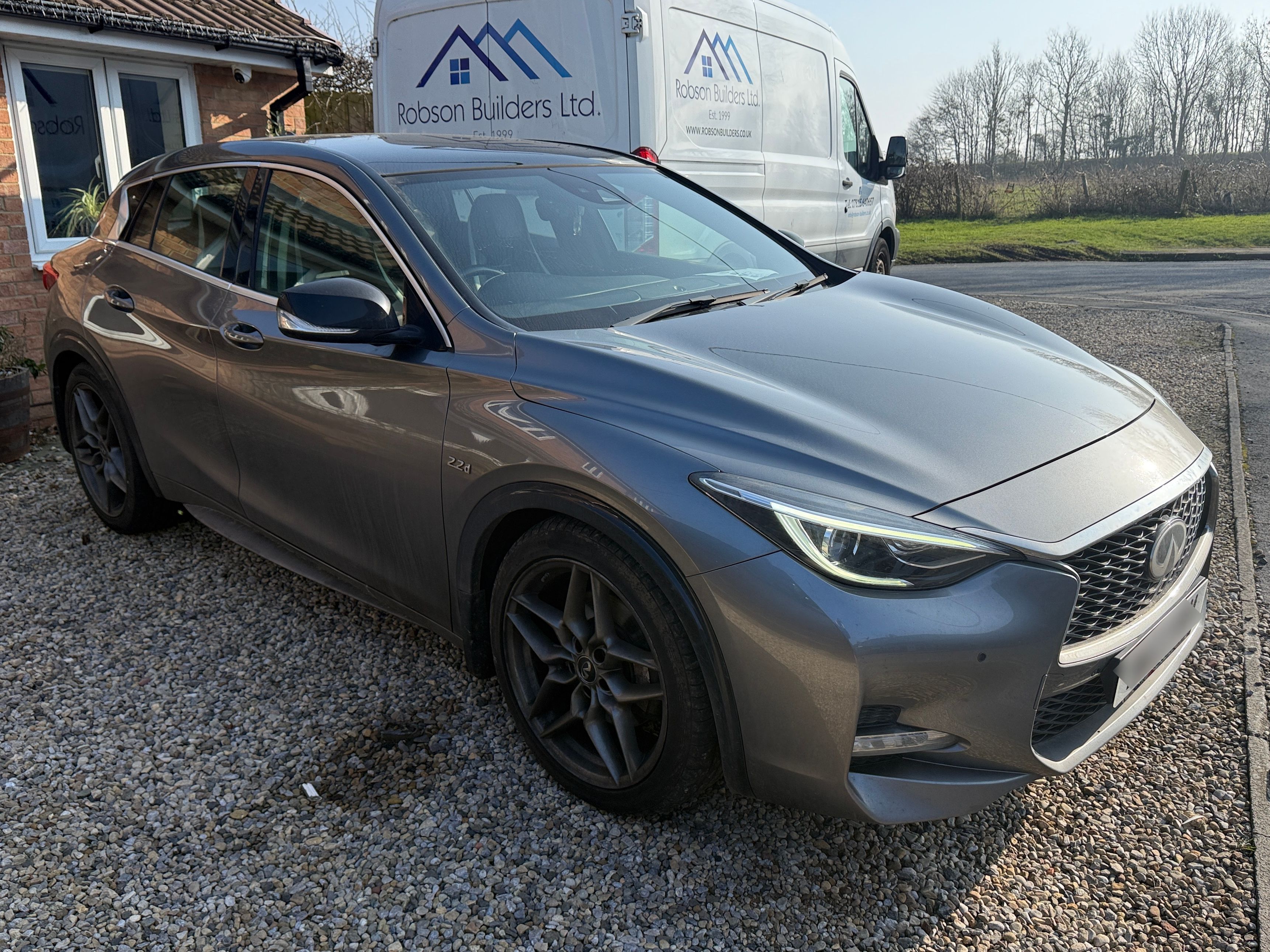 Infiniti Q30