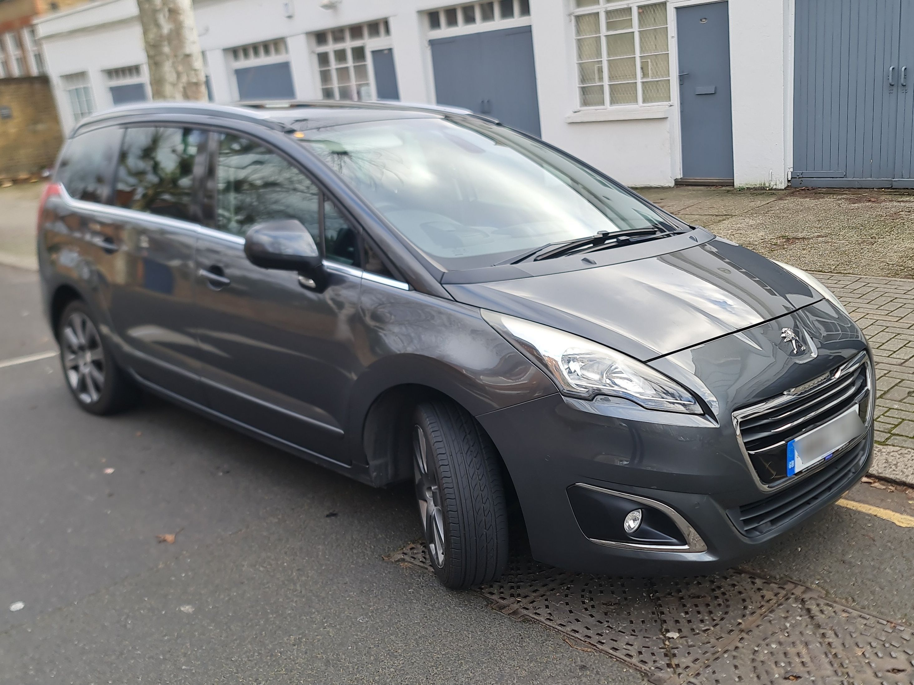Peugeot 5008