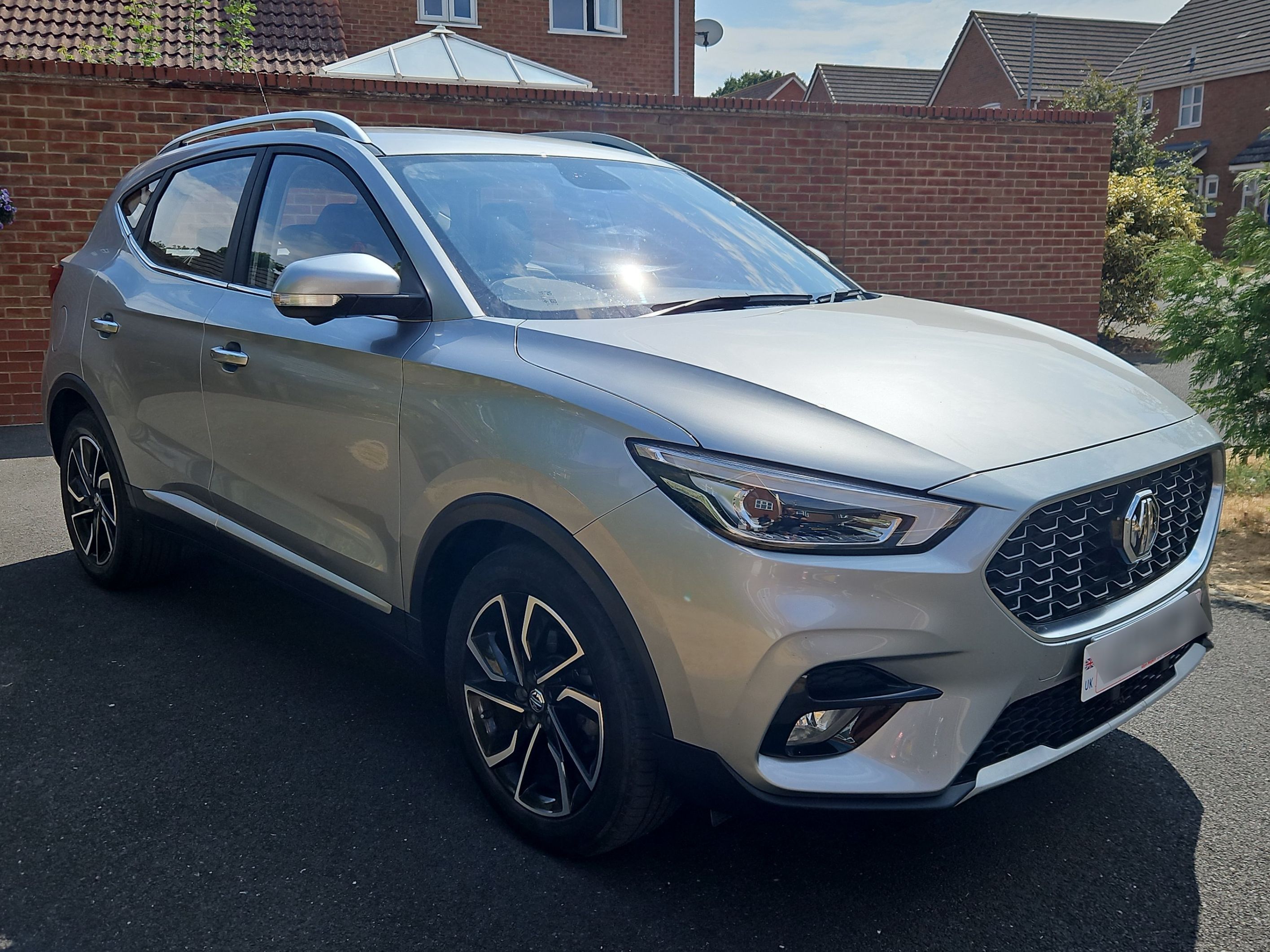 MG ZS