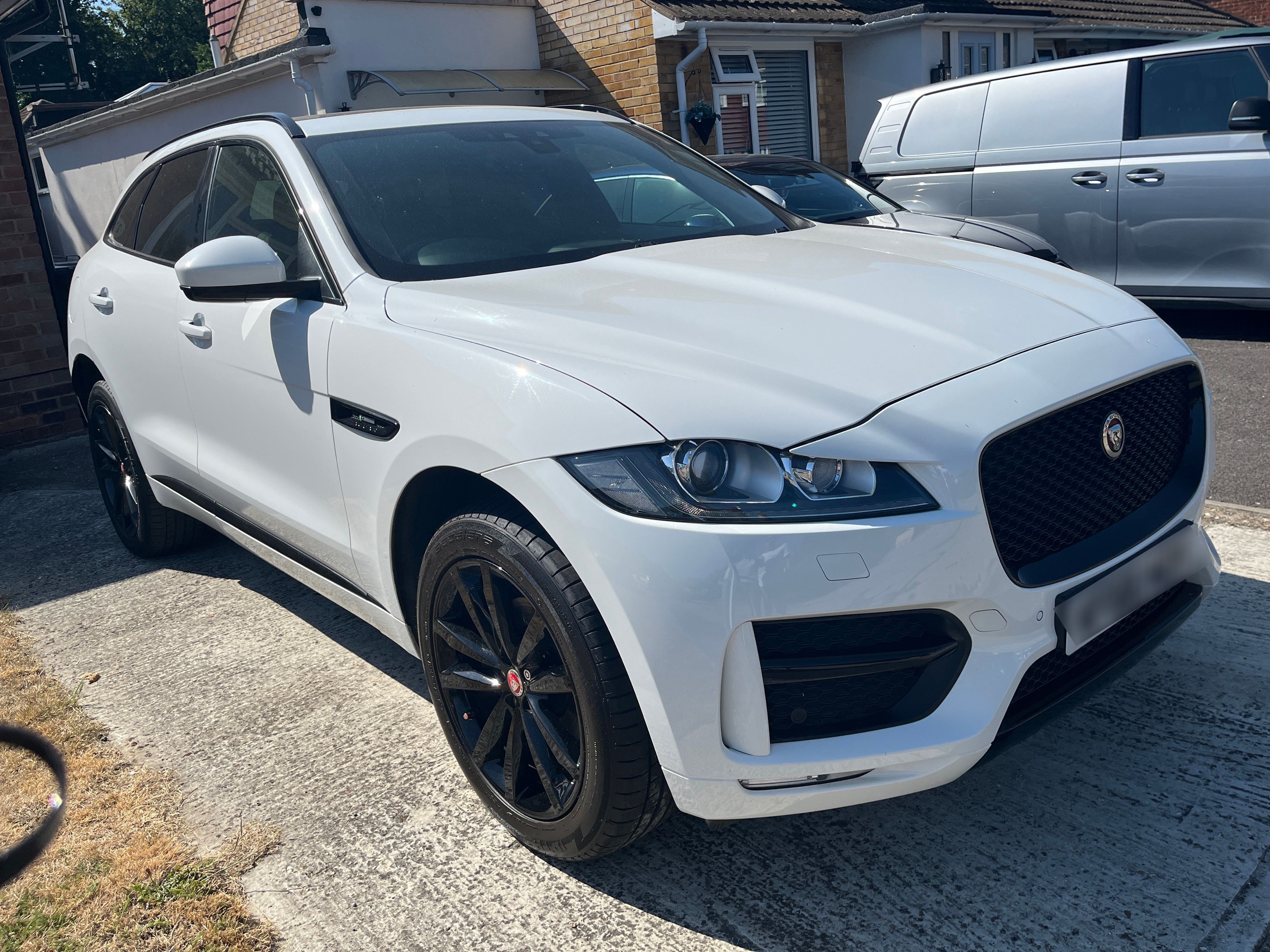 Jaguar F-PACE