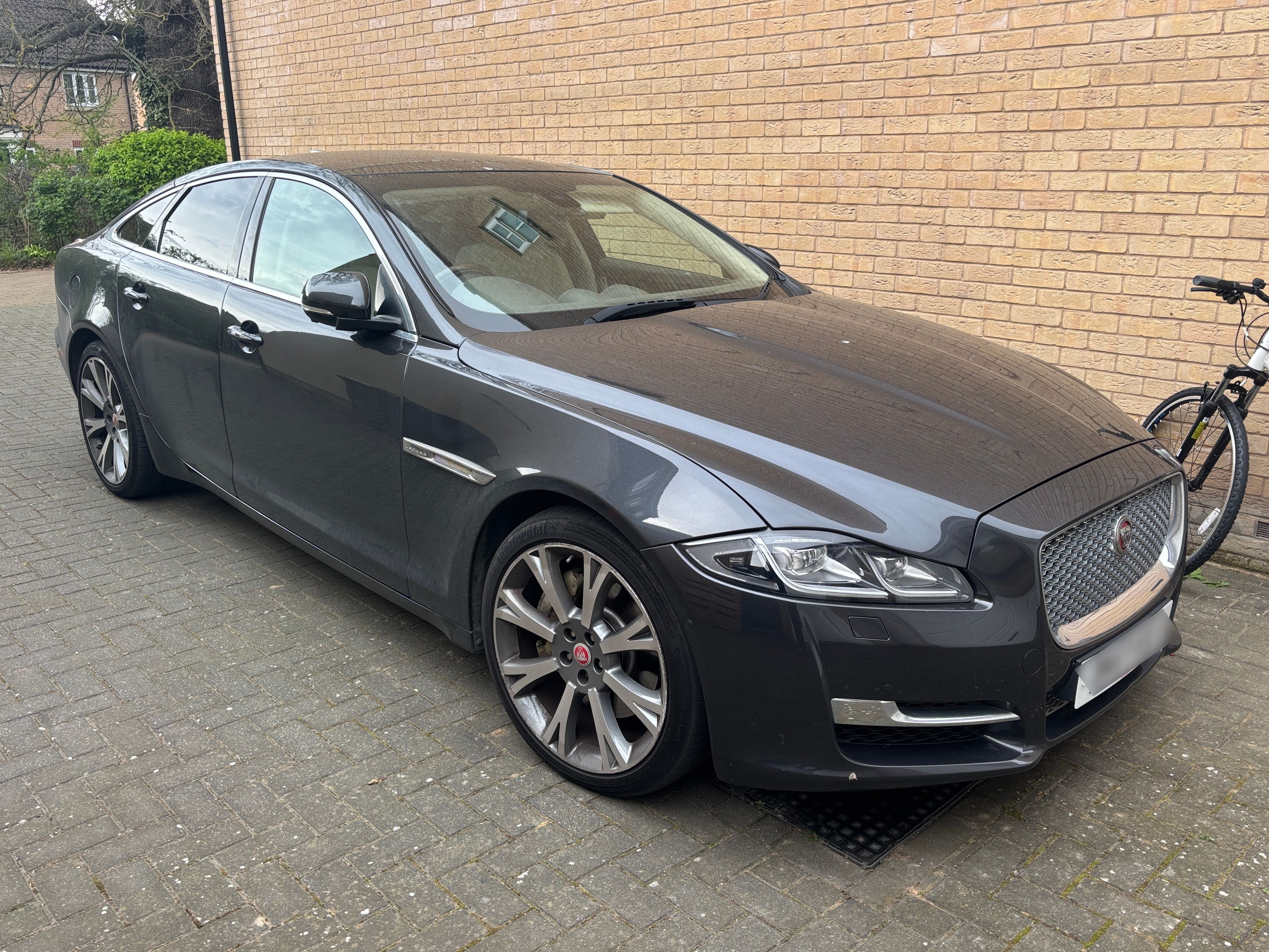 Jaguar XJ Portfolio V6 D Auto