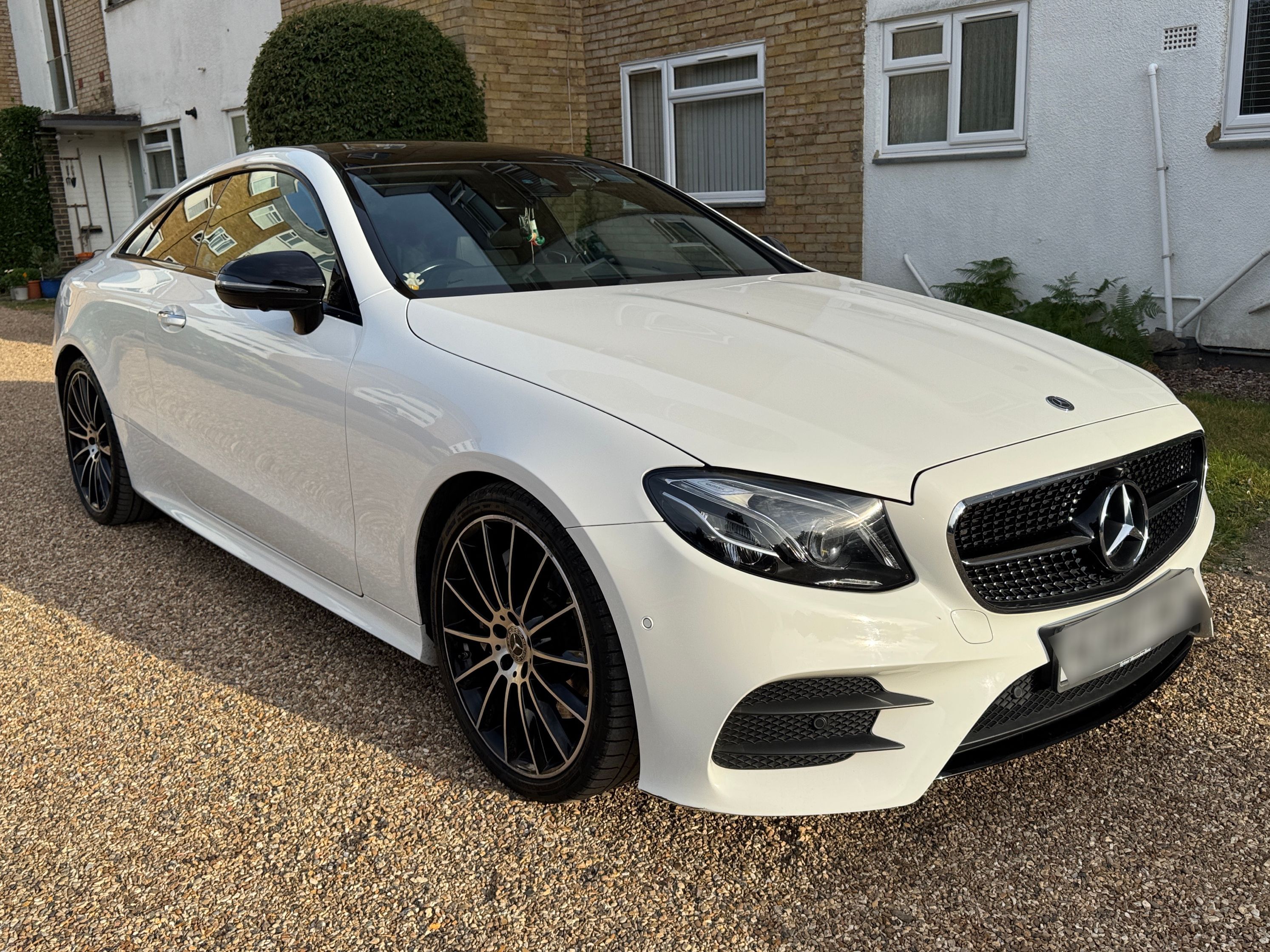 Mercedes E 300 AMG Line Premium + Auto