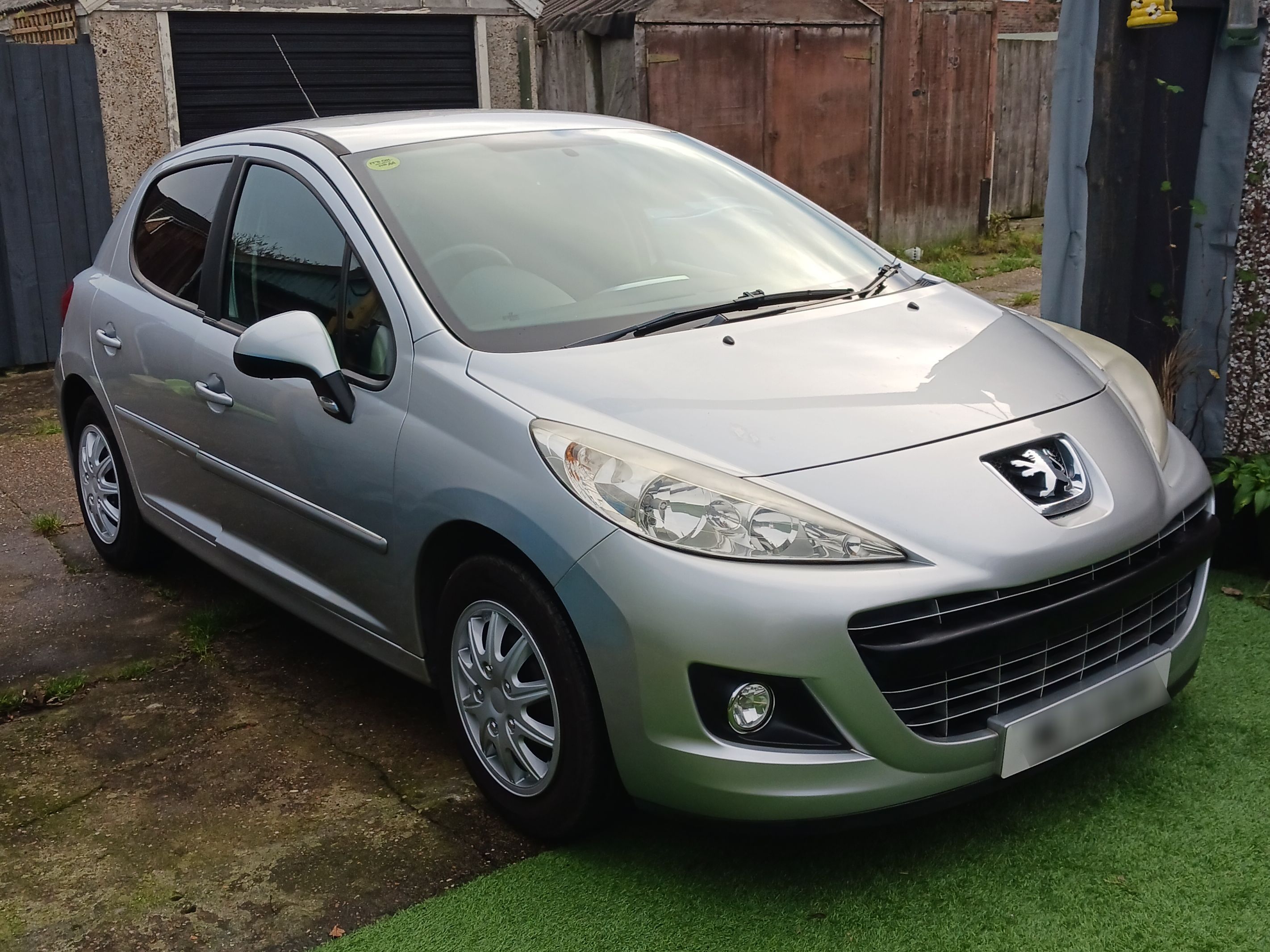 Peugeot 207