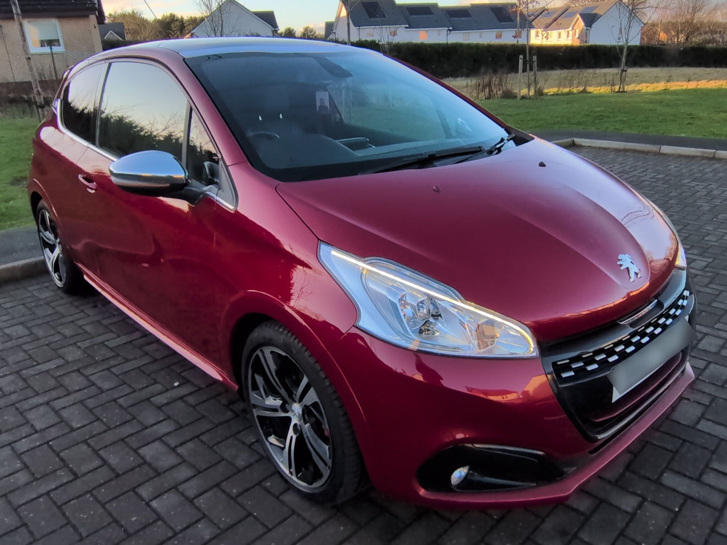 Peugeot 208