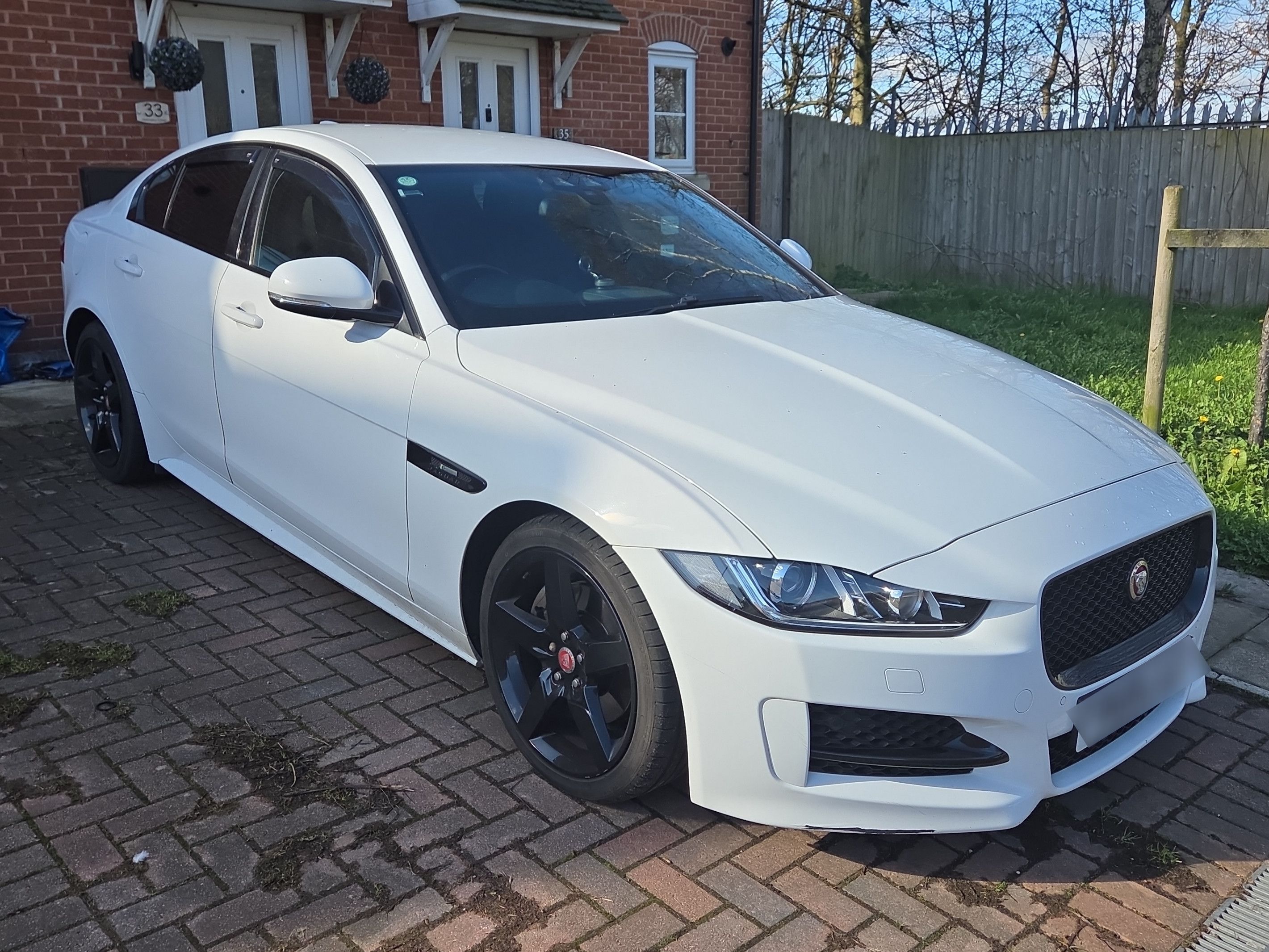 Jaguar XE R-Sport D
