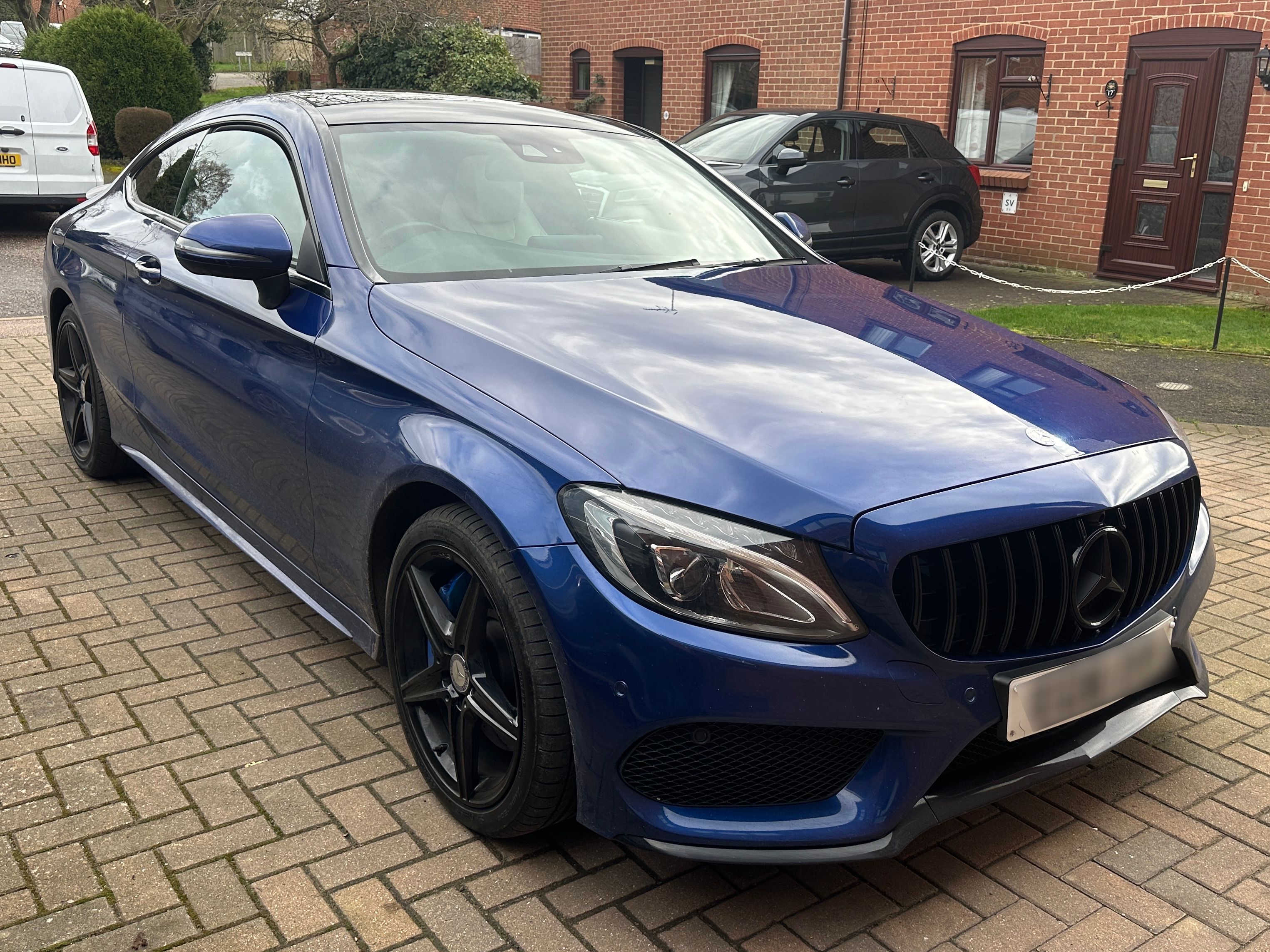 Mercedes C 200 AMG Line Premium + Auto