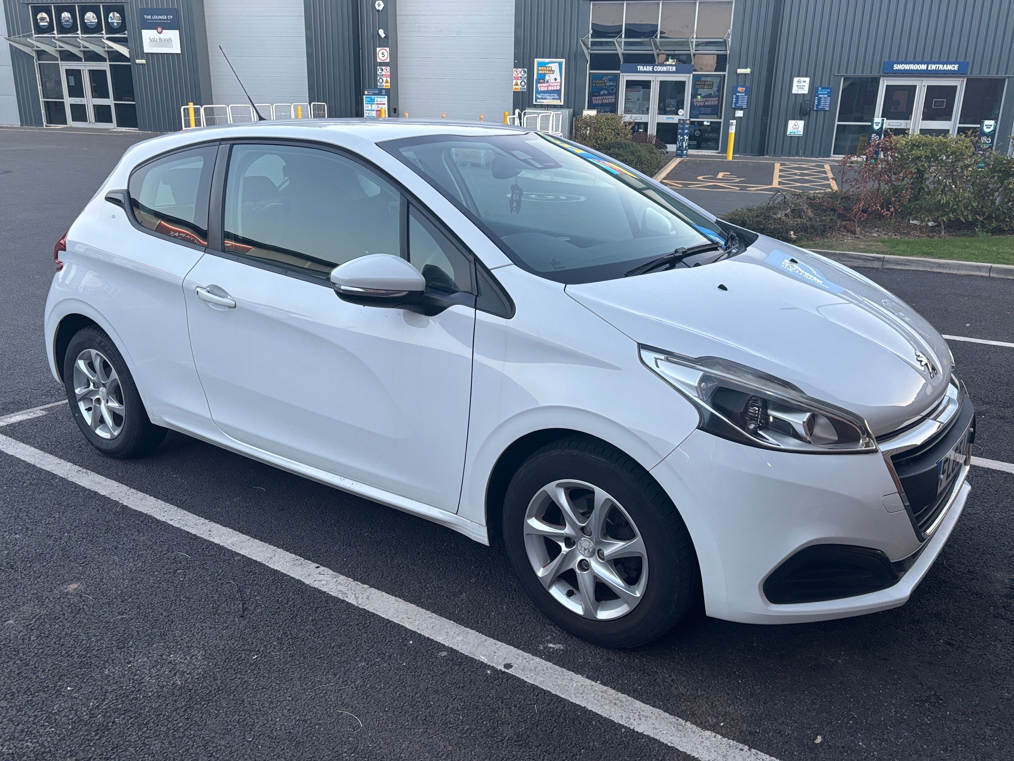 Peugeot 208
