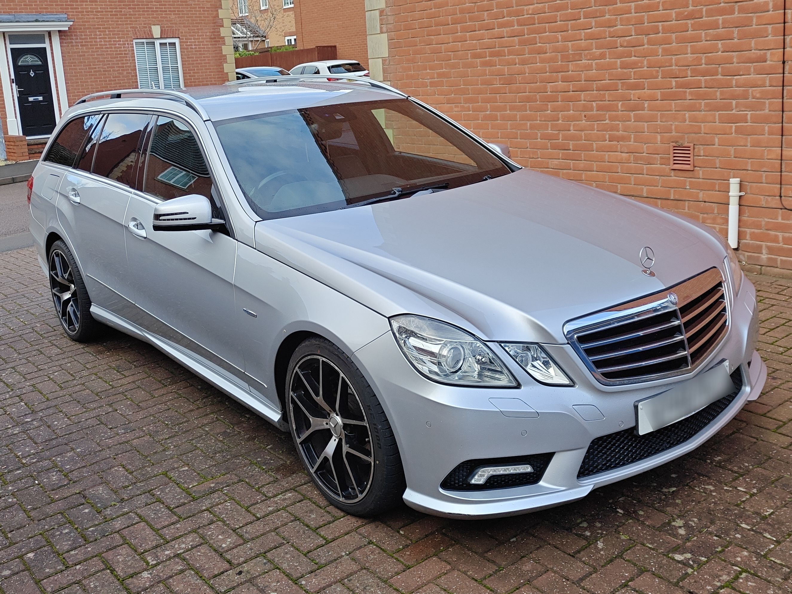 Mercedes E350 BLUEF-CY Sport CDI A