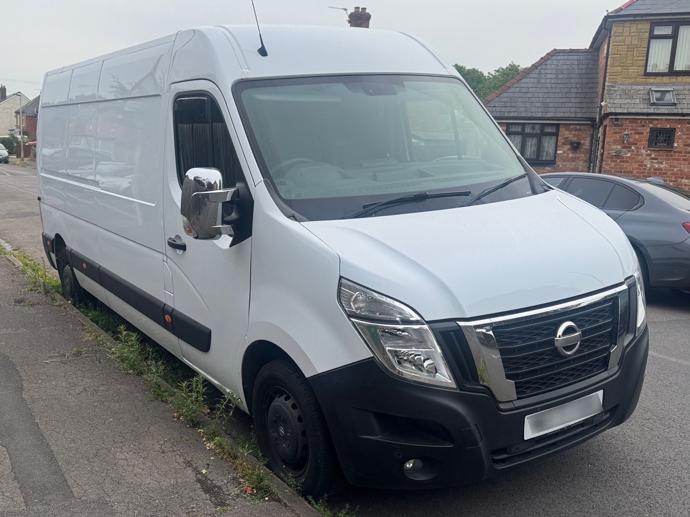 Nissan Interstar