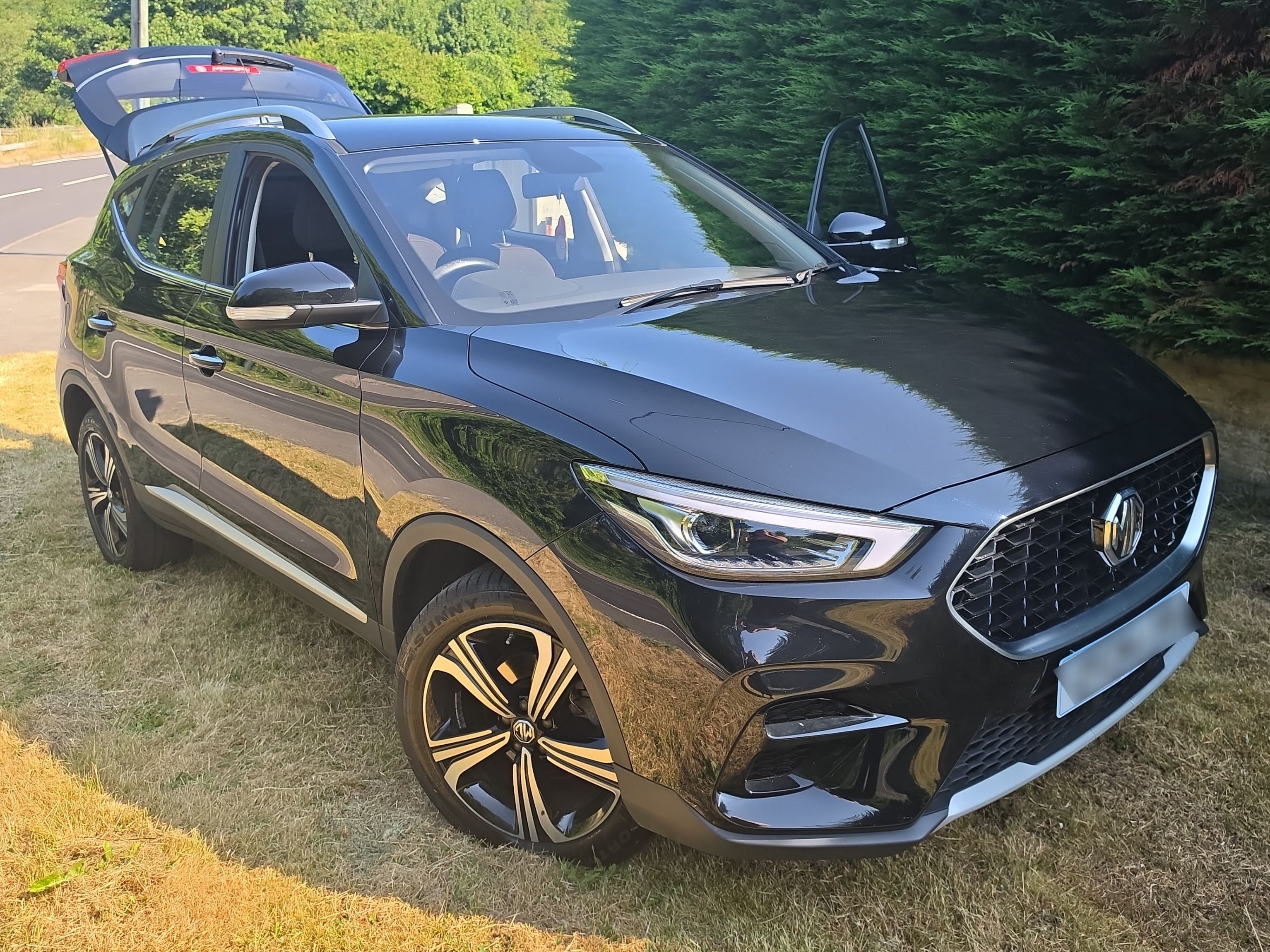 MG ZS