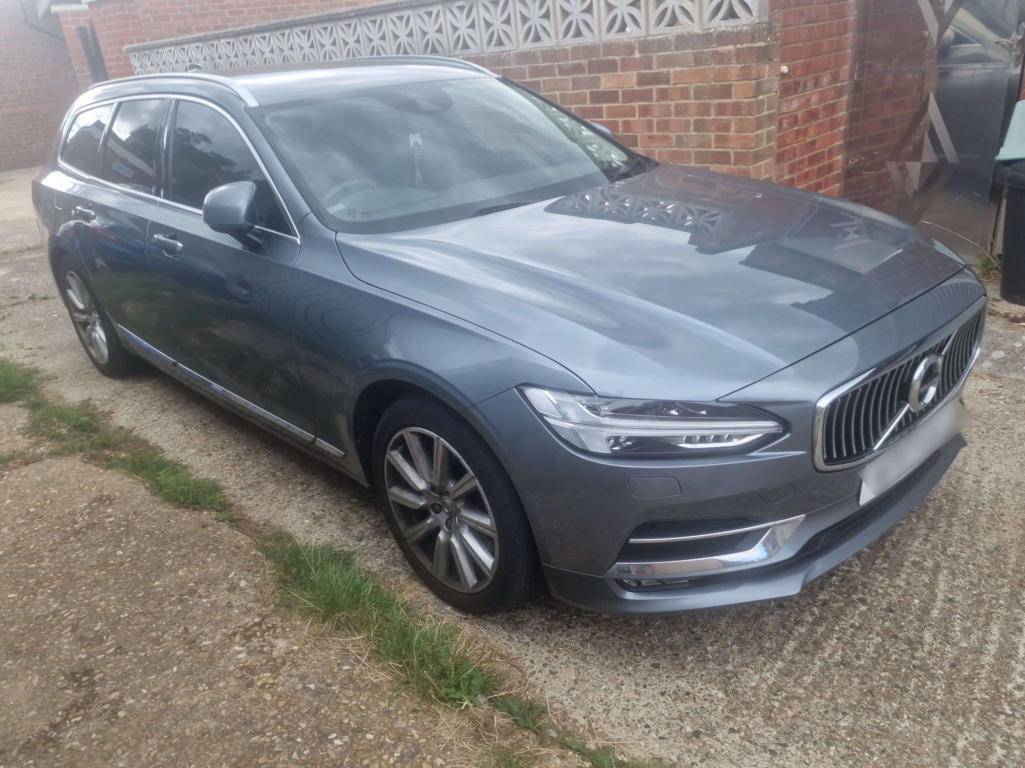 Volvo V90