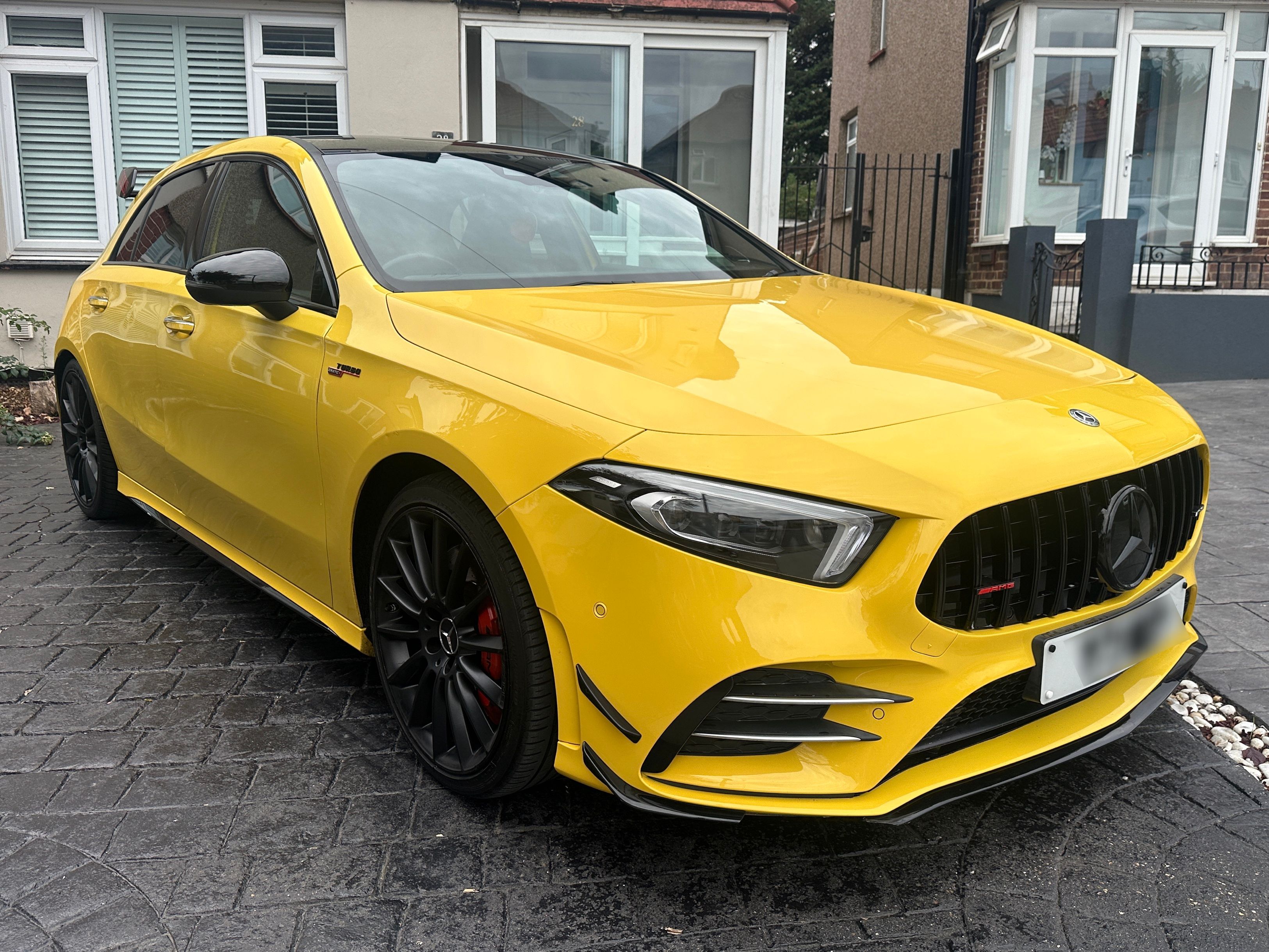 Mercedes AMG A 35 4MATIC Premium + Auto