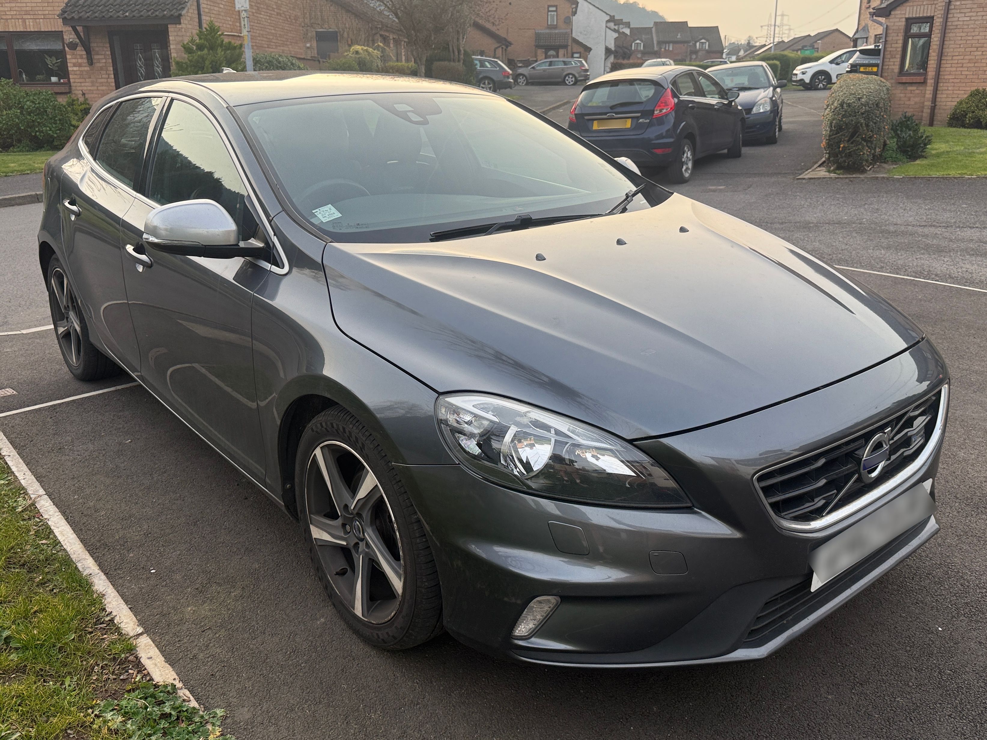 Volvo V40