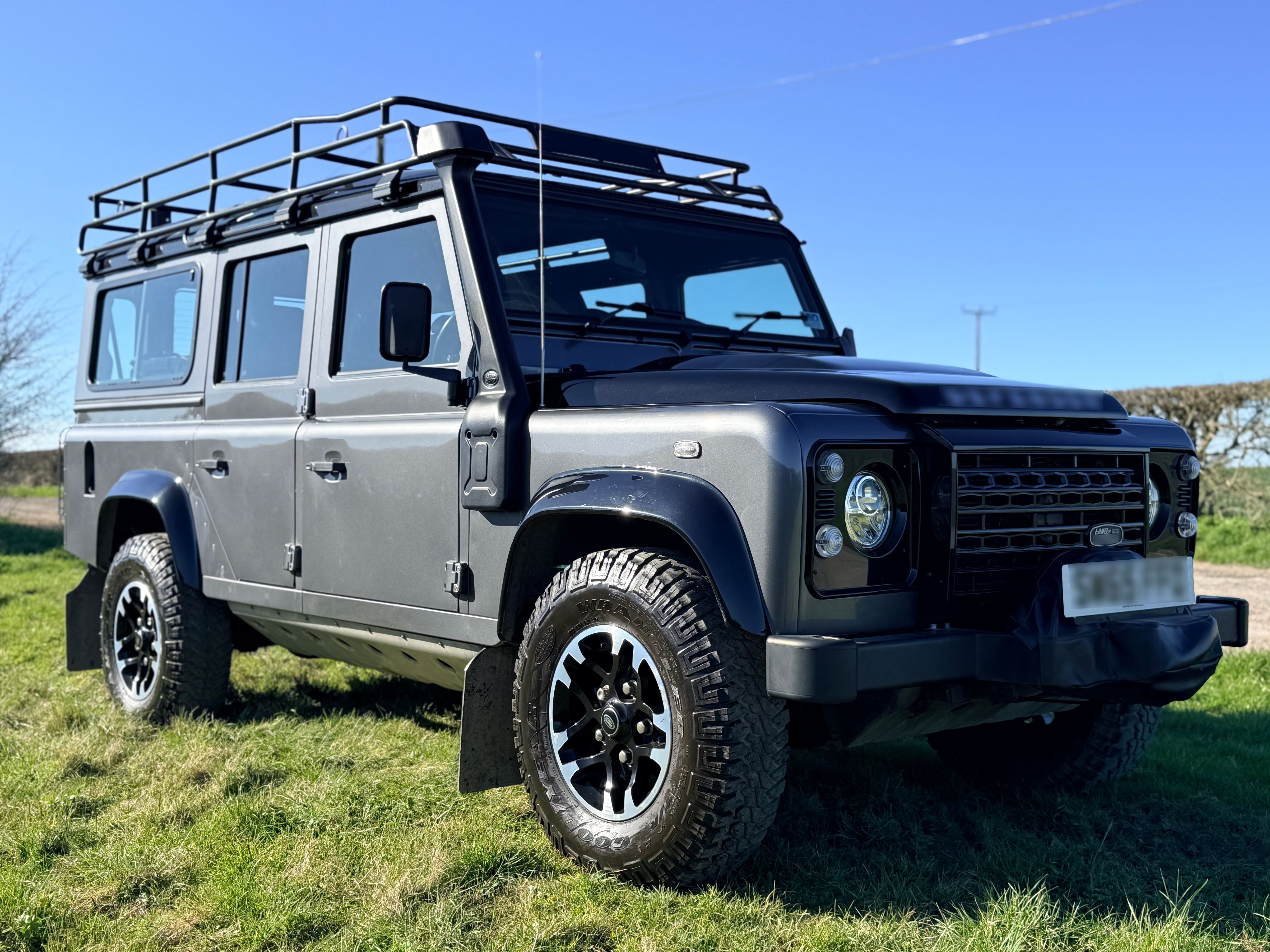 Land Rover Defender