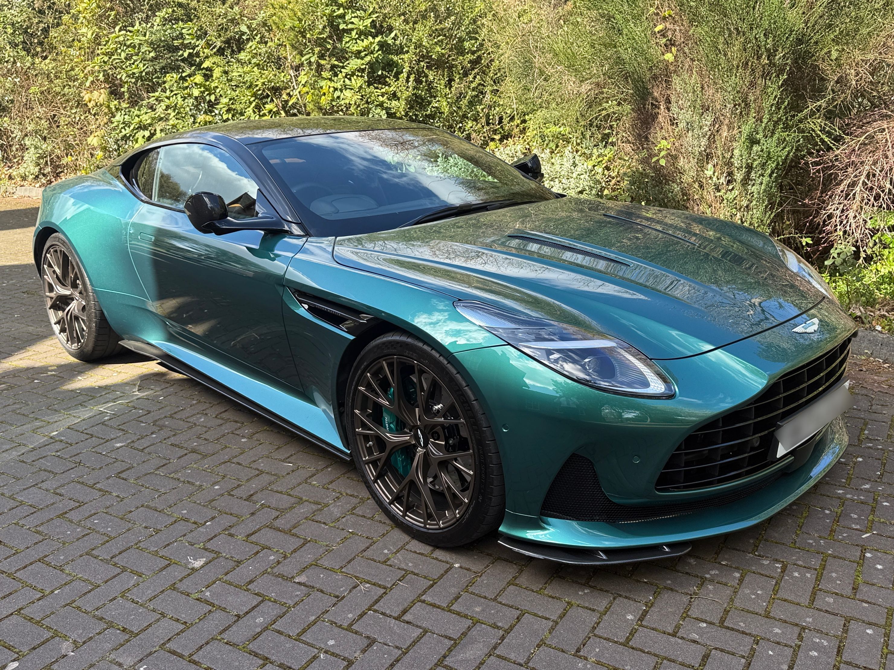 Aston Martin DB12 V8 Auto