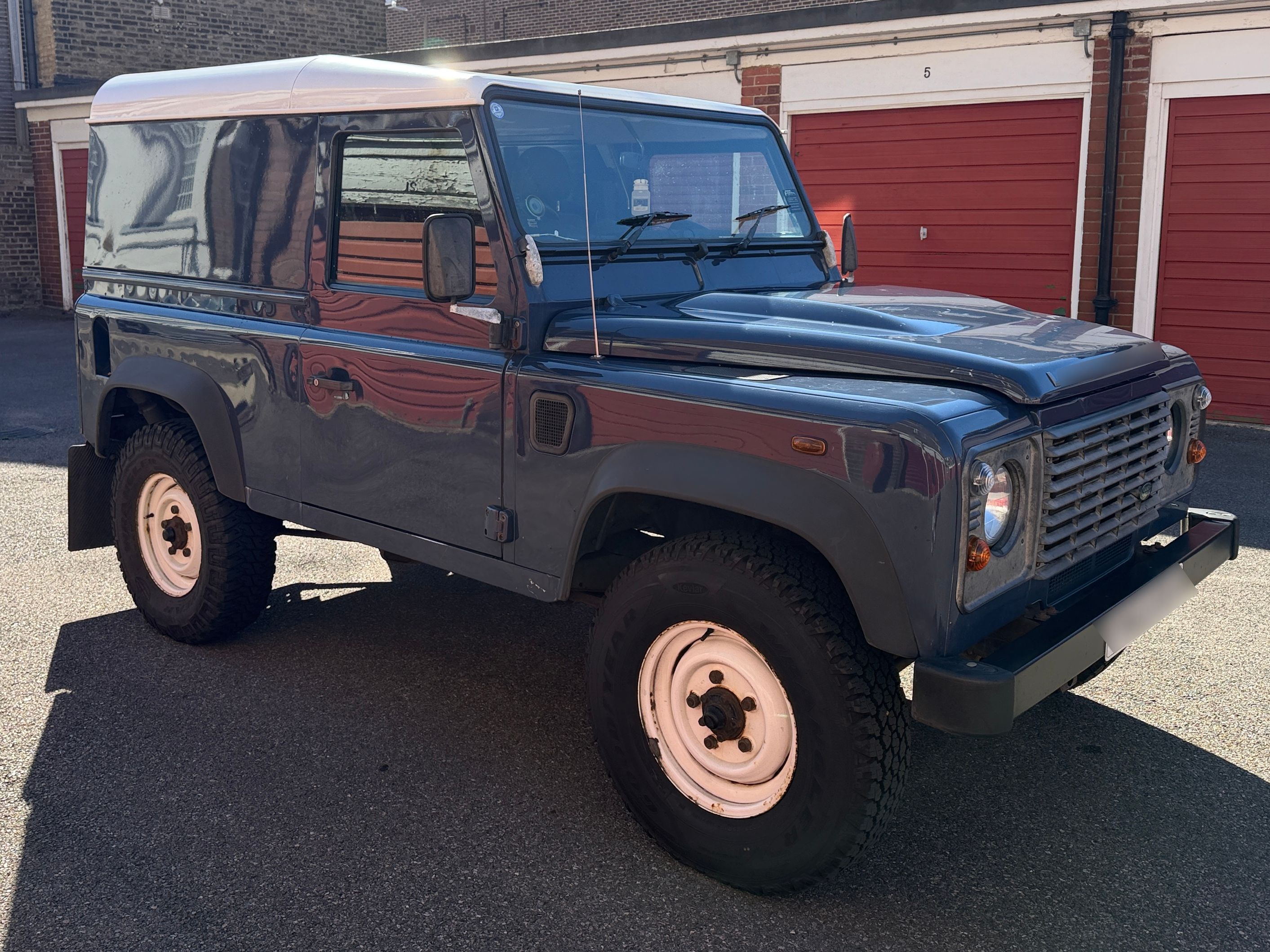 Land Rover Defender