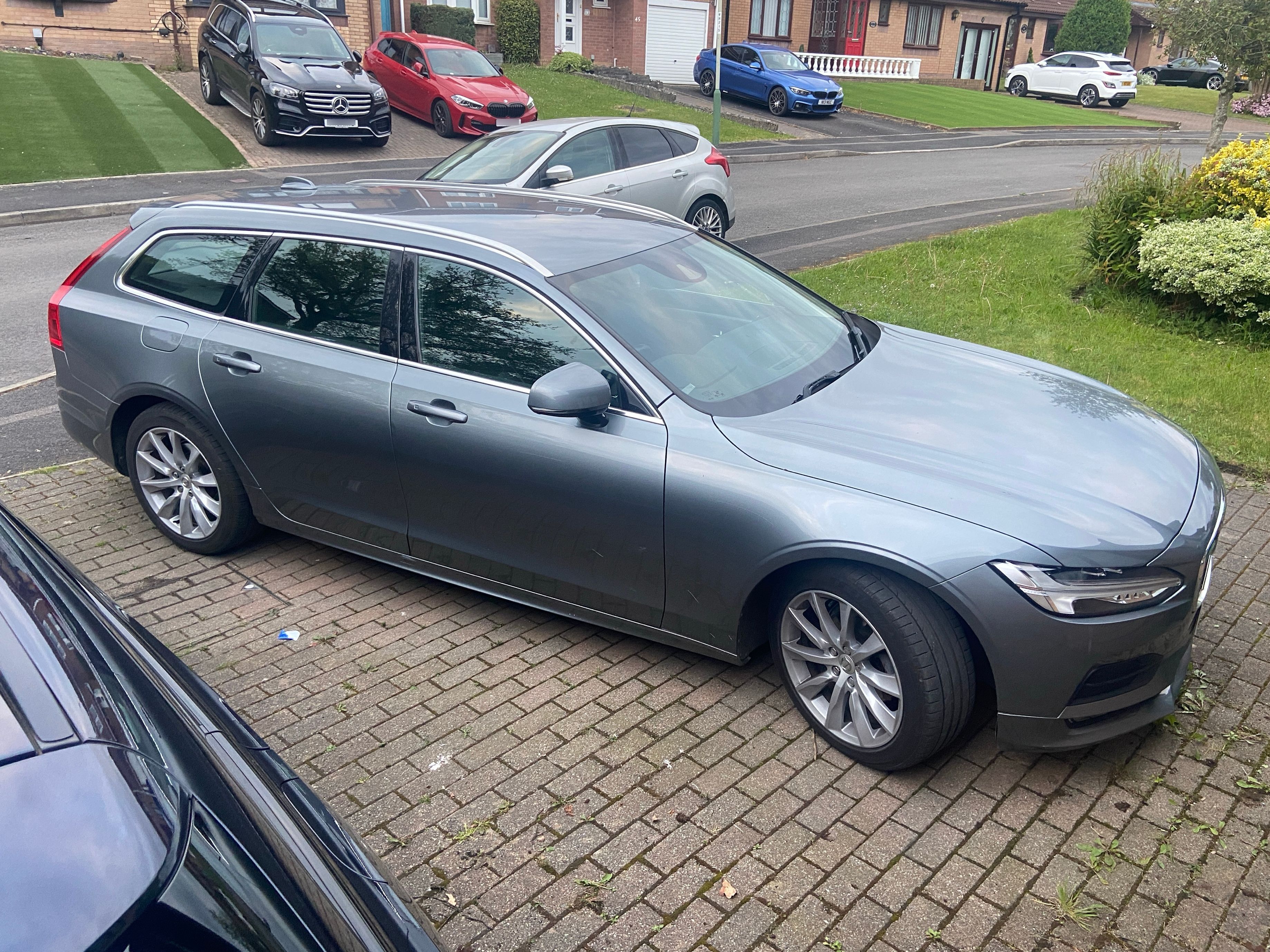 Volvo V90
