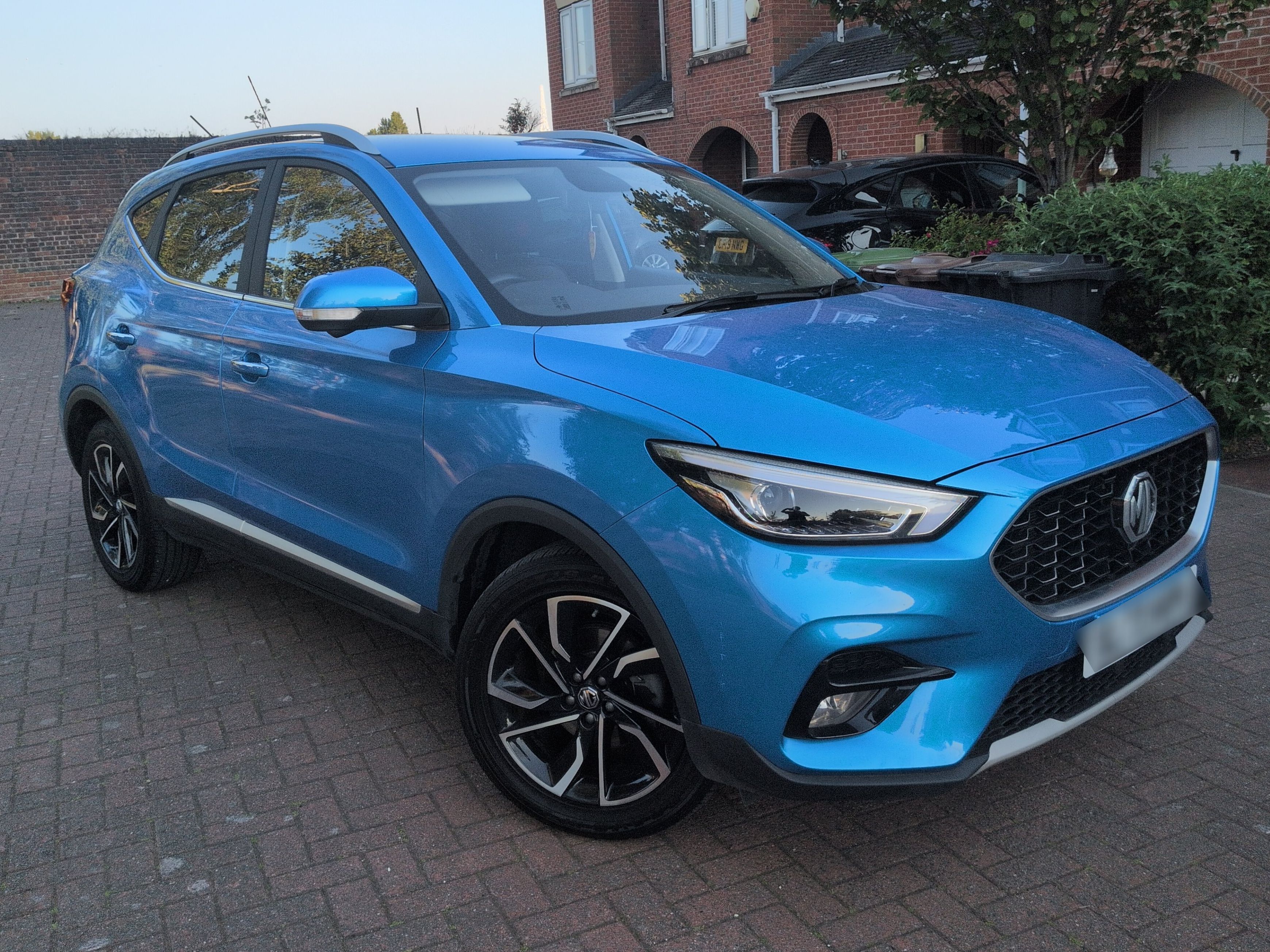 MG ZS
