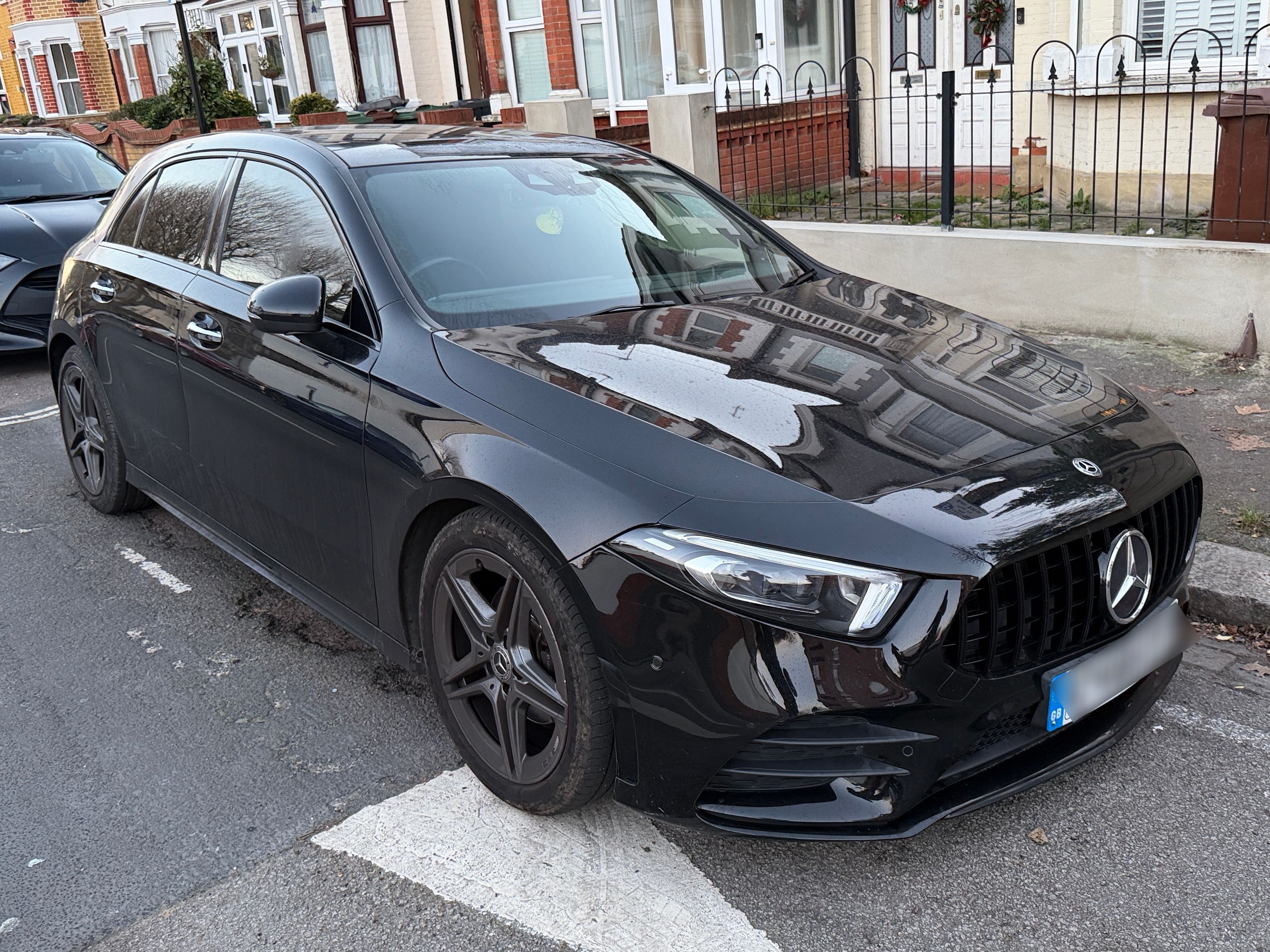 Mercedes A 180 AMG Line Premium + A