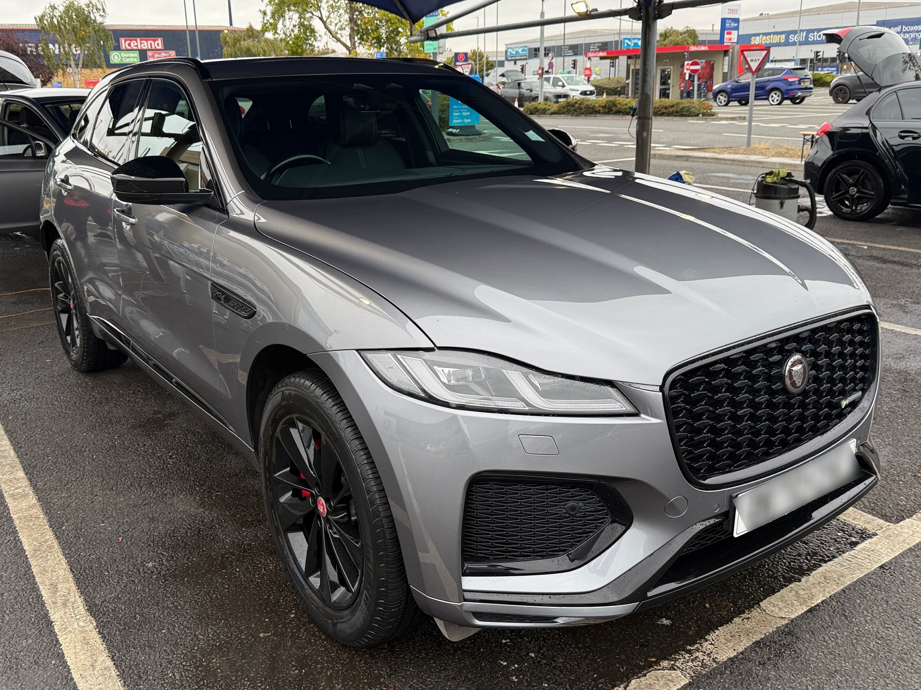 Jaguar F-PACE
