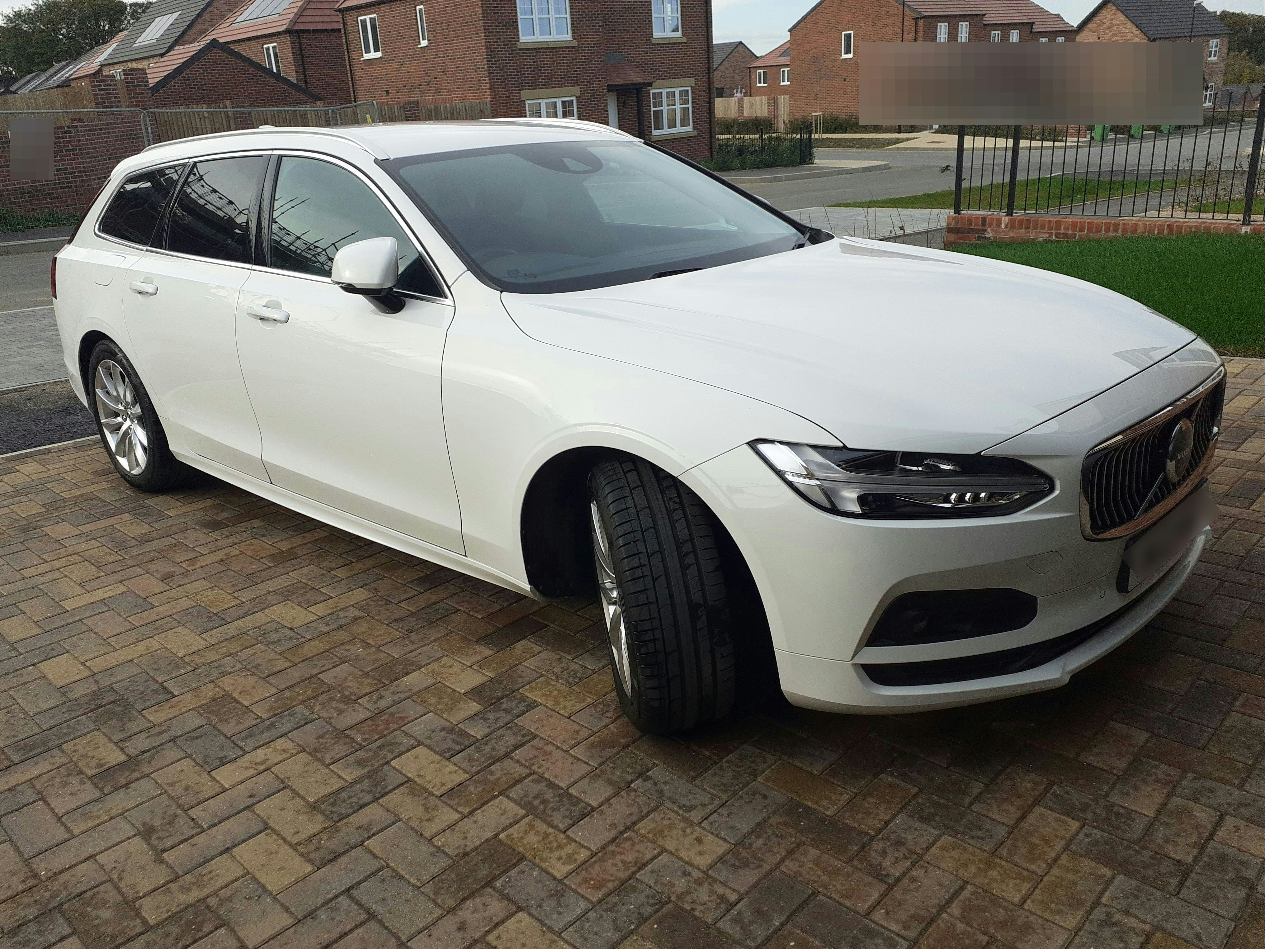 Volvo V90