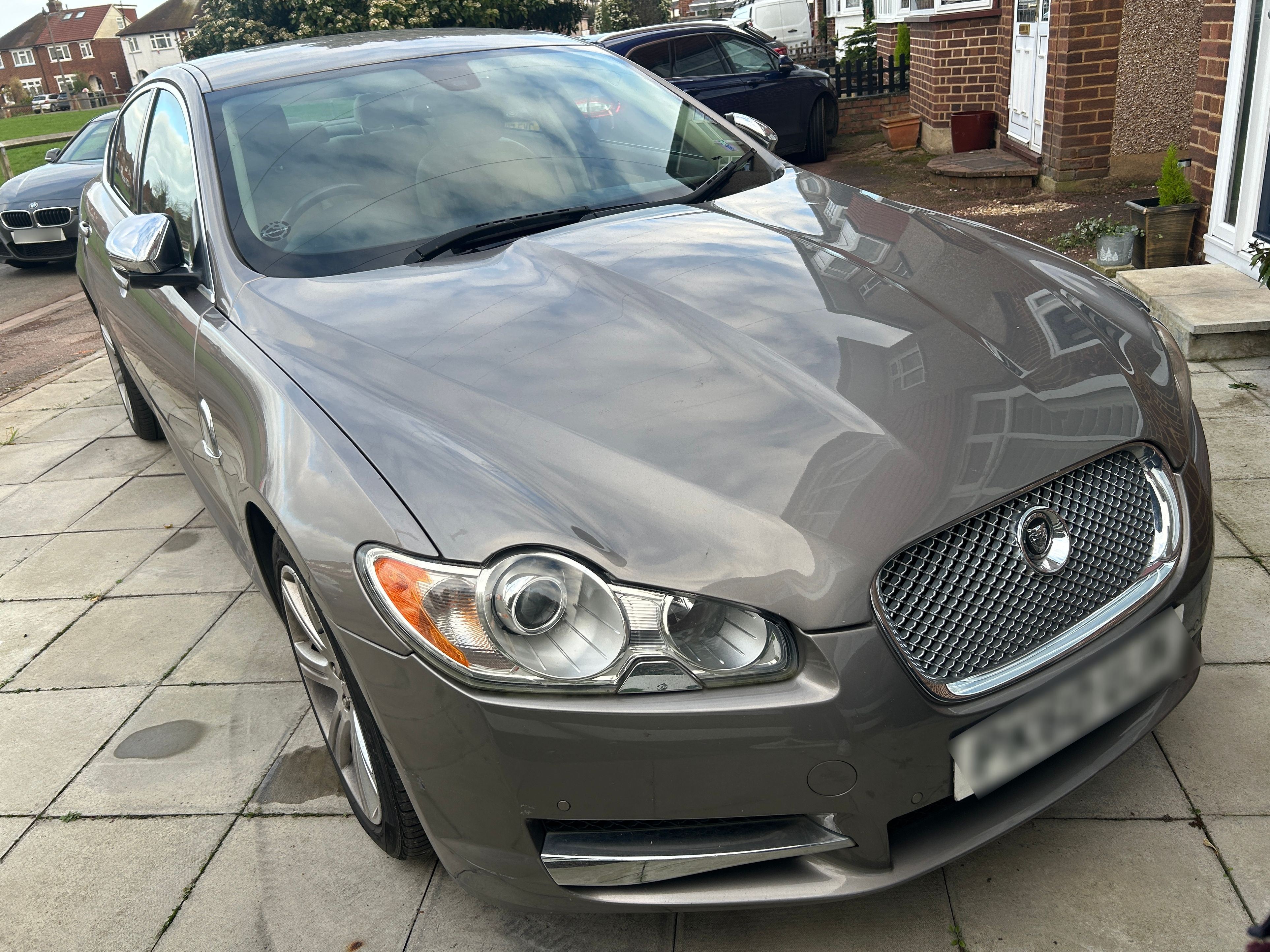 Jaguar XF Luxury V6 Auto