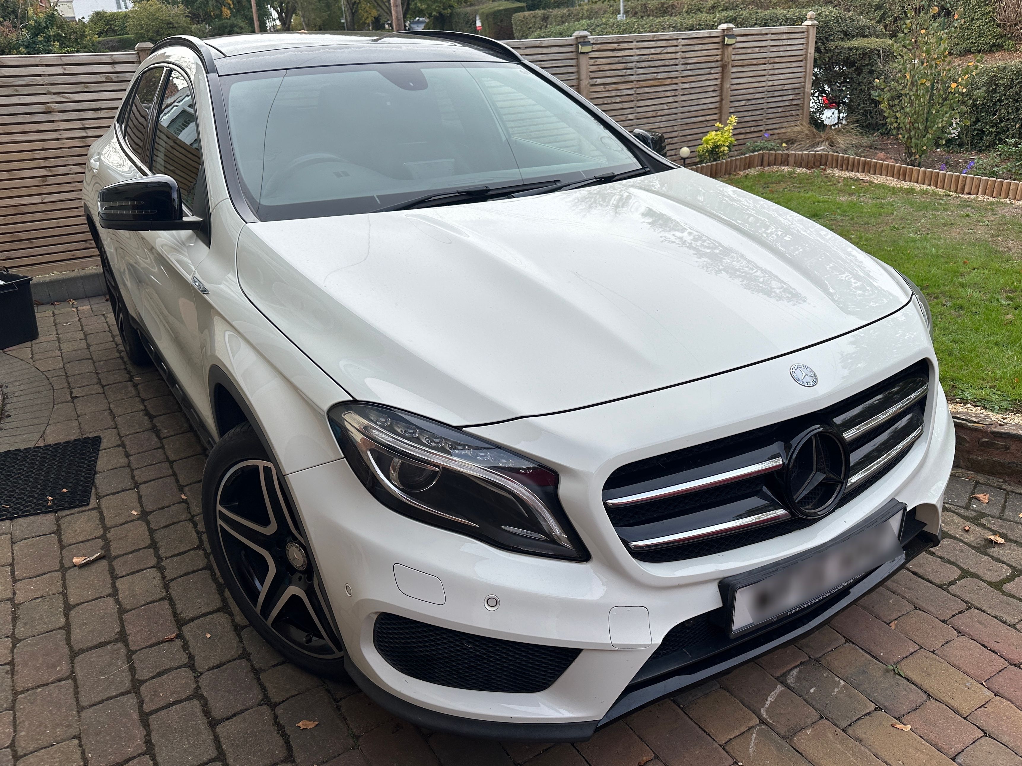 Mercedes GLA220 Amgline PREM+CDI 4MAT A