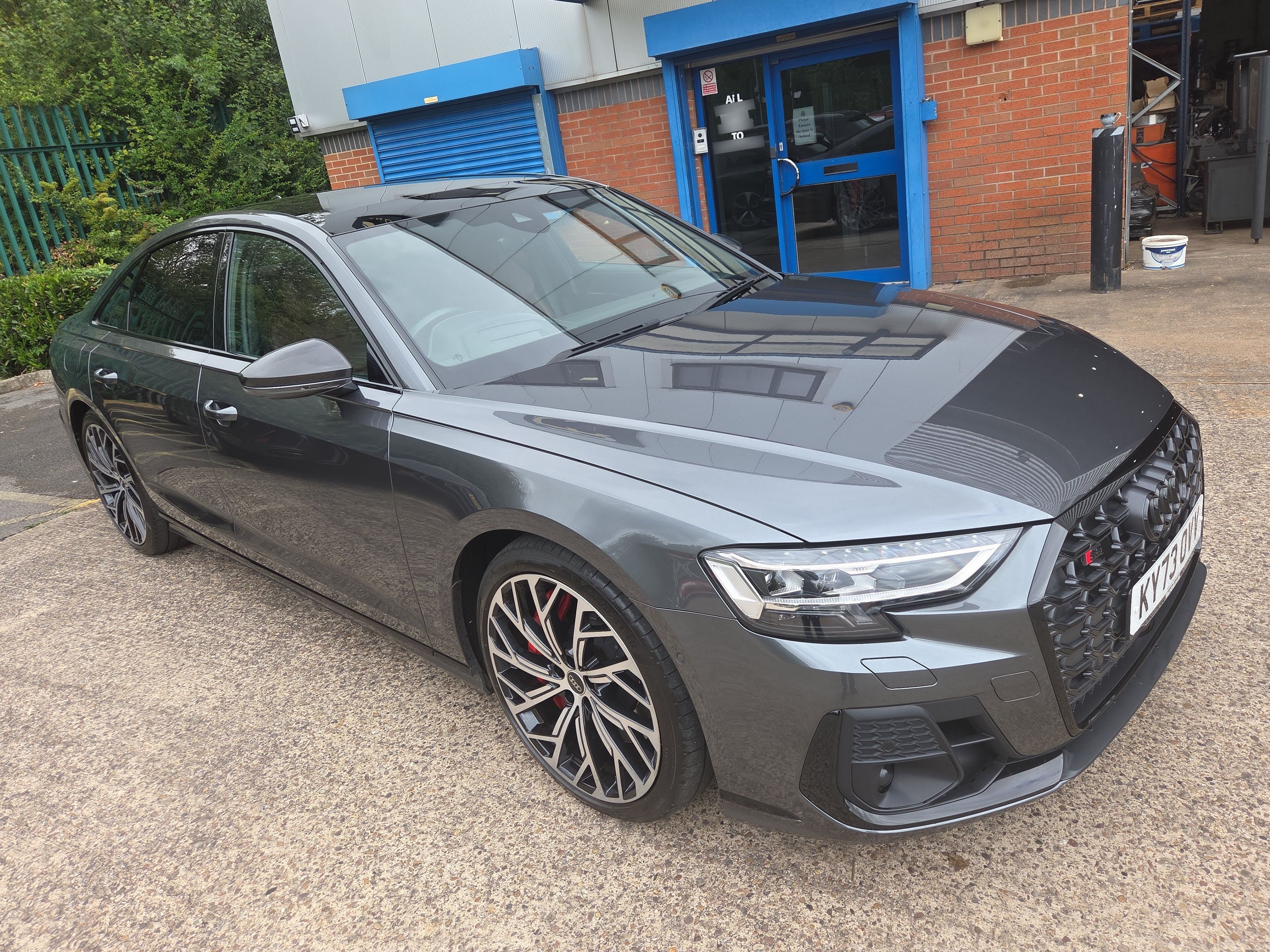 Audi S8