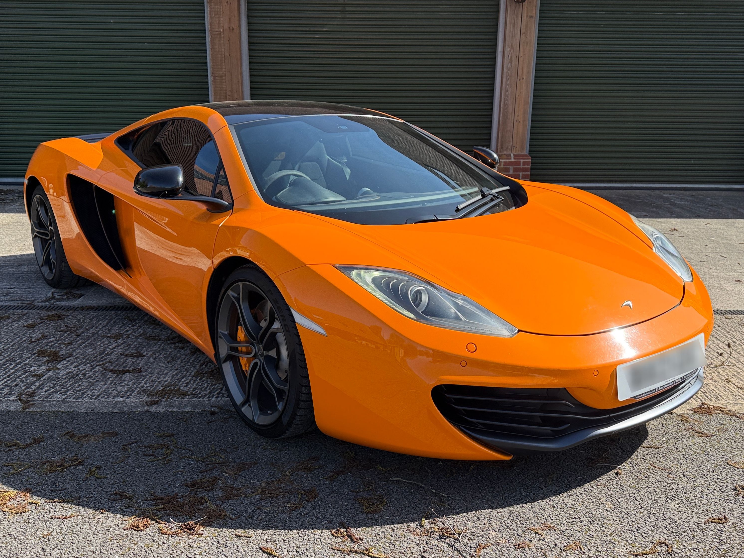 McLaren  MP4-12C