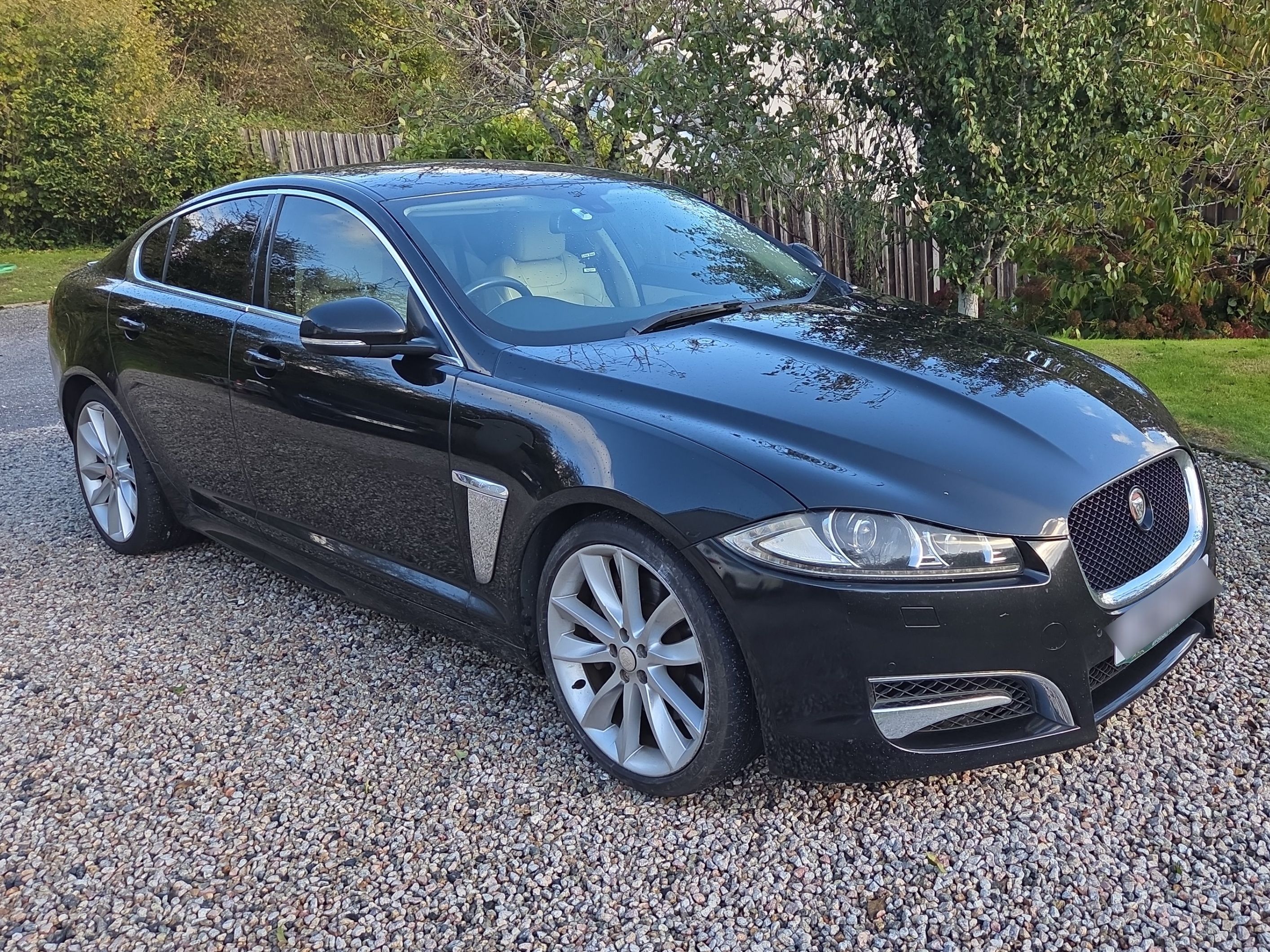 Jaguar XF S Portfolio V6 