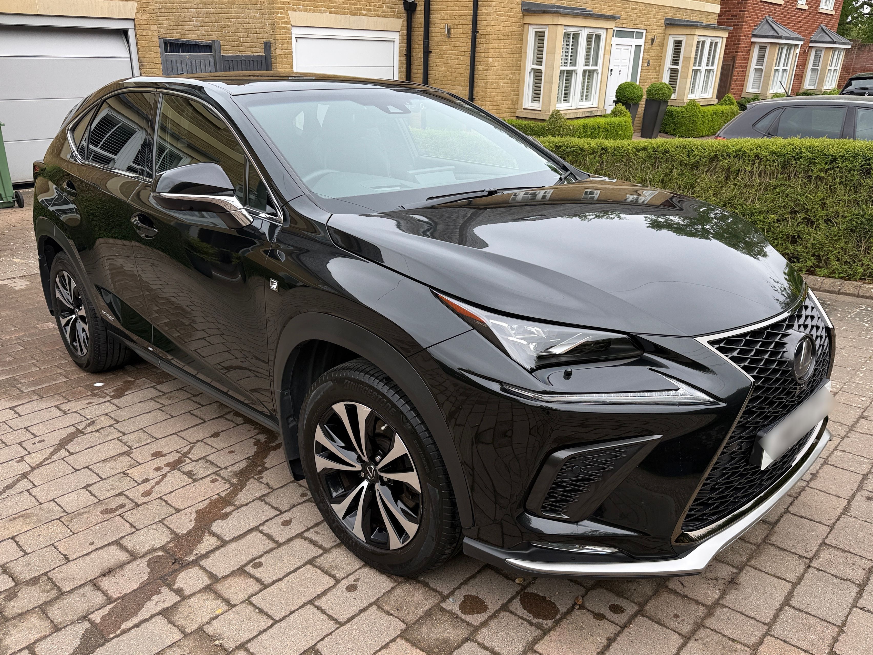 Lexus NX 300H F Sport CVT