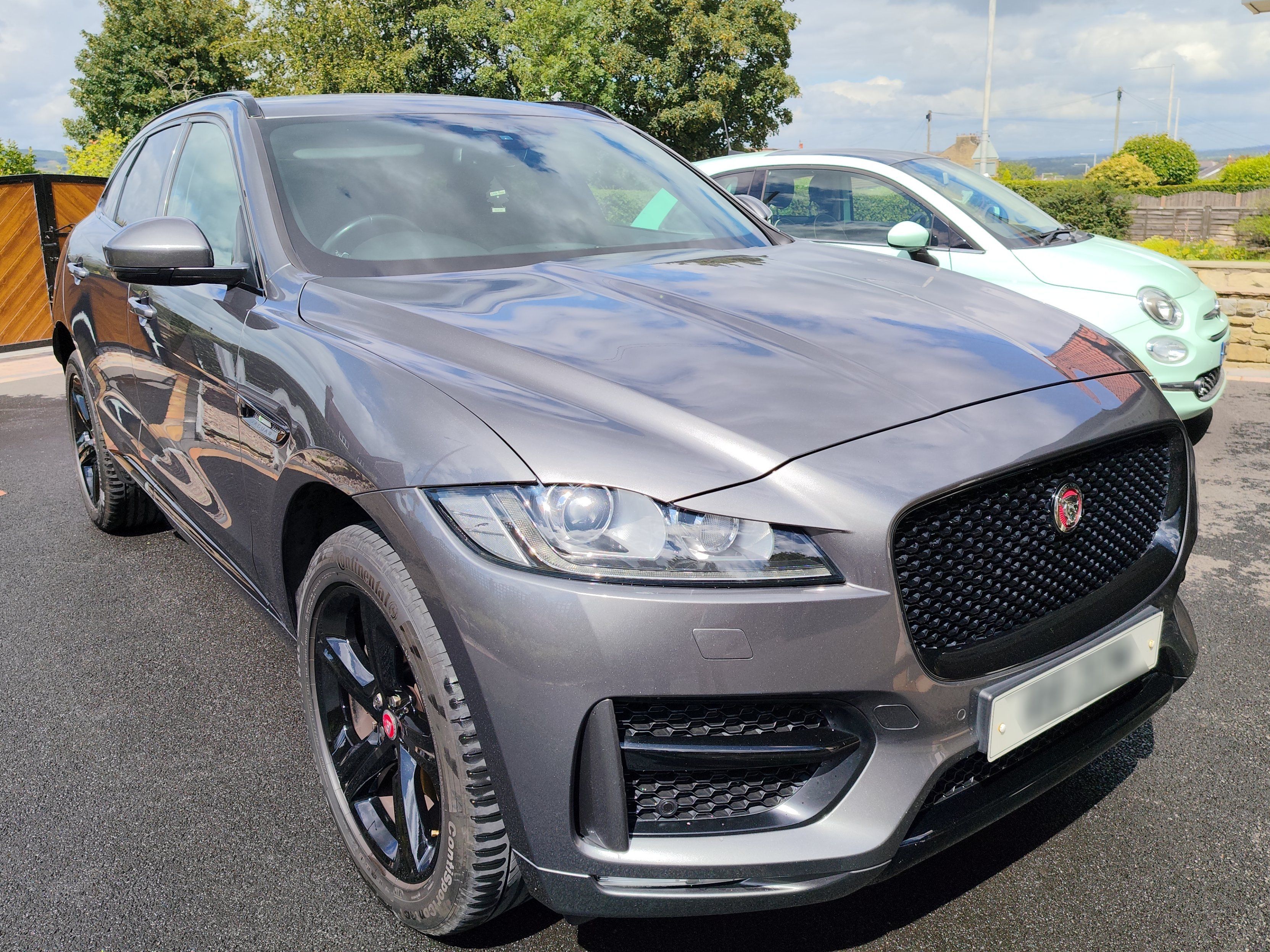 Jaguar F-PACE