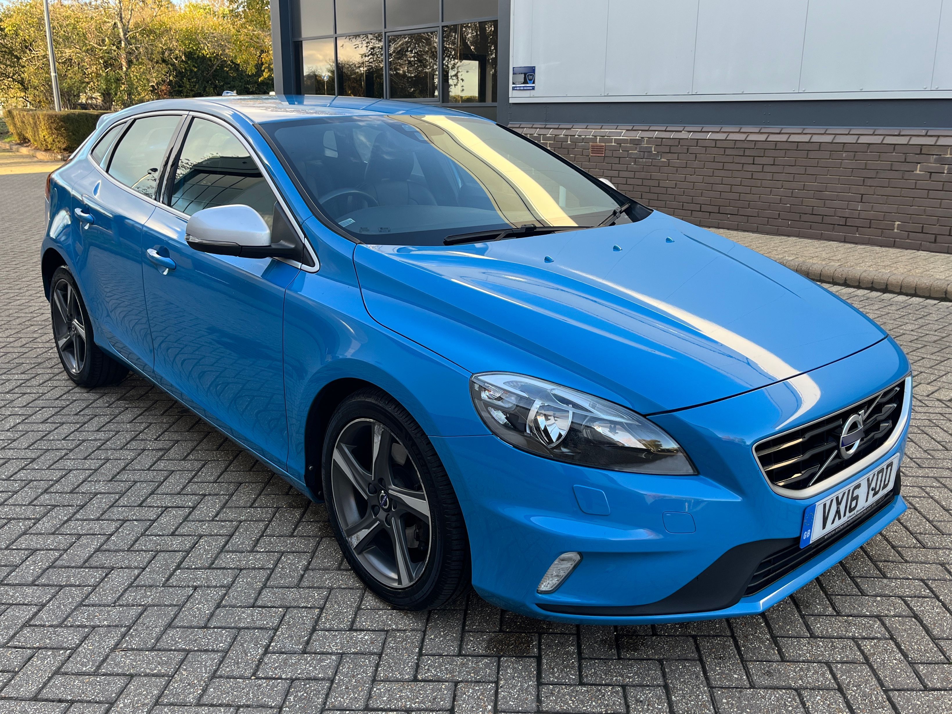 Volvo V40