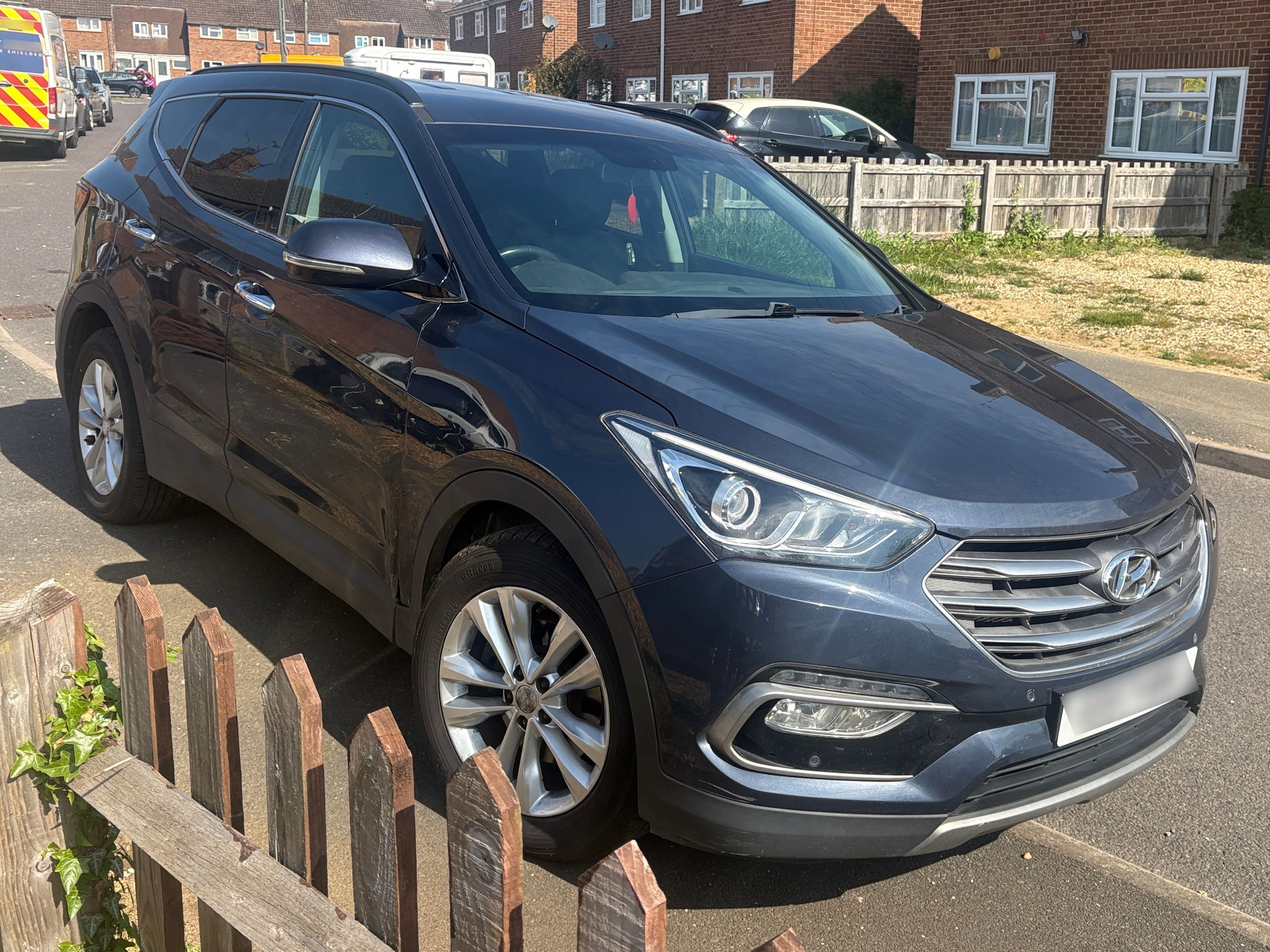 Hyundai Santa