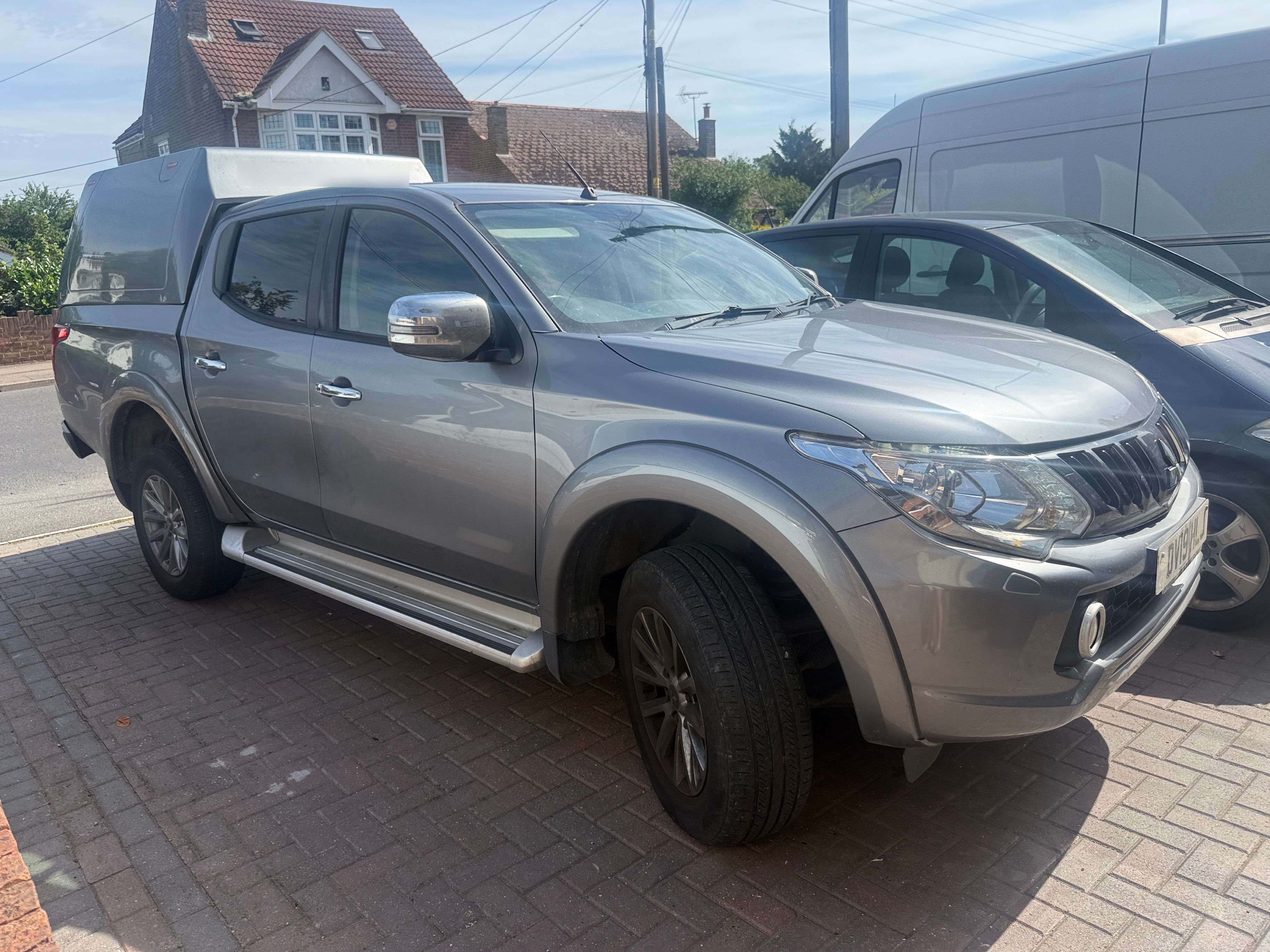 Mitsubishi L200